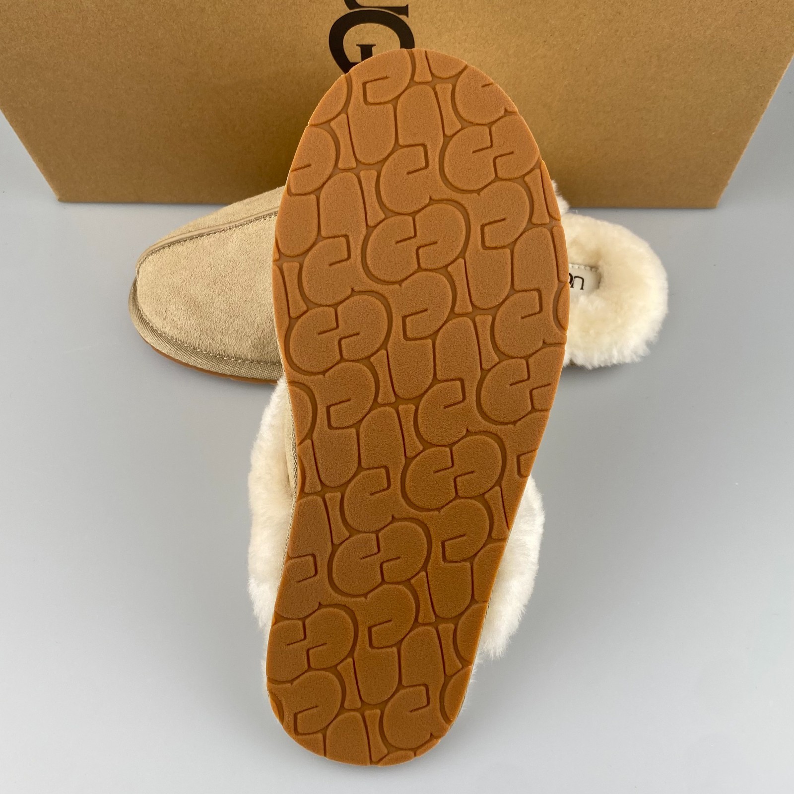 UGG Women’s Scuffette II Sand UGG Women’s Slippers Select Size With Box