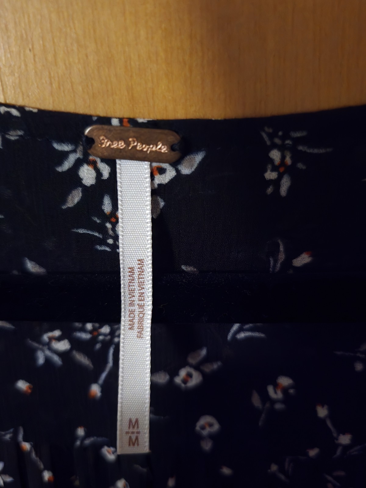Free People Black Floral Chiffon Smocked Tie Cropped Puff Long Sleeve Blouse M