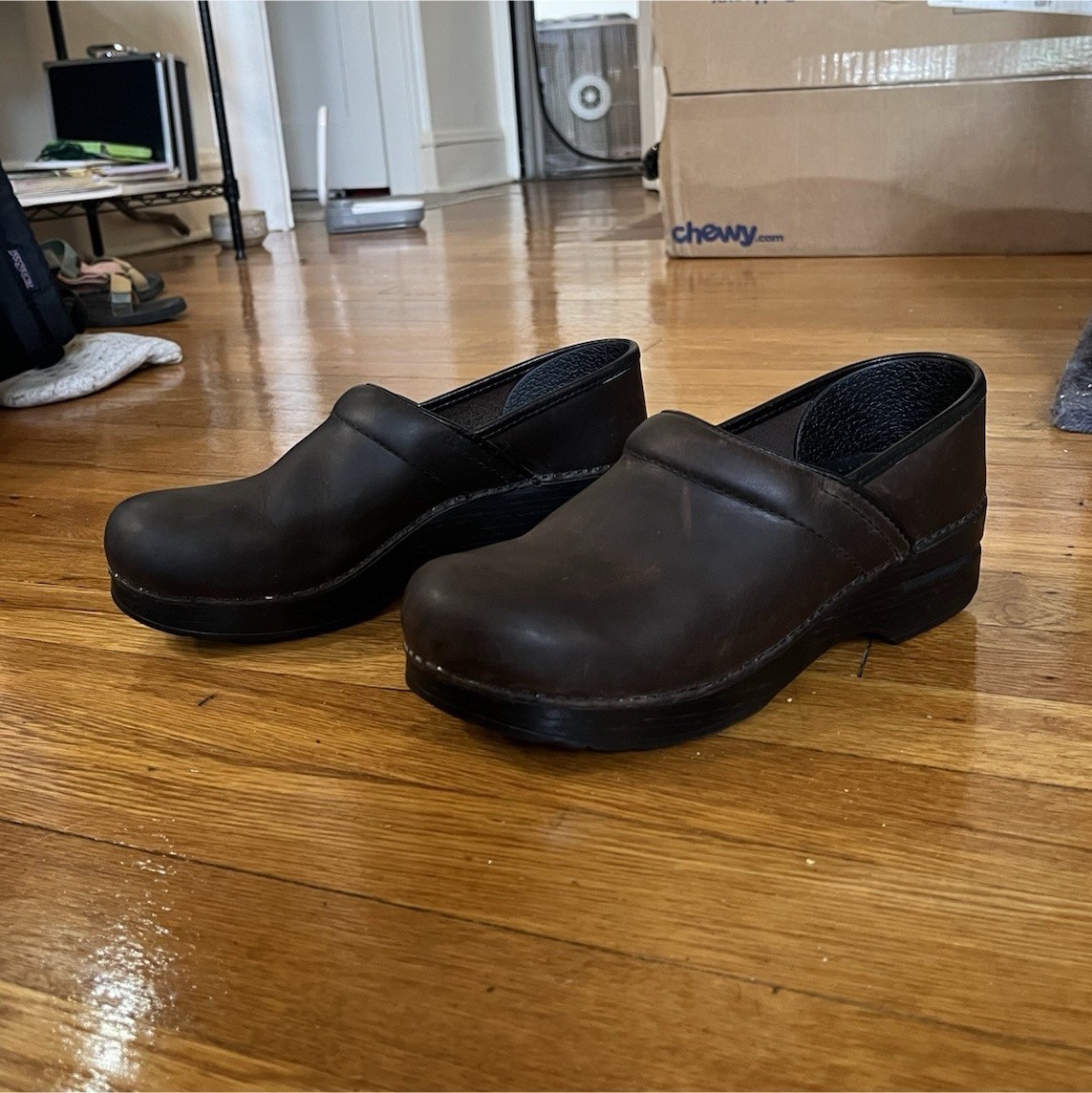 Dansko Professional Women’s Dark Brown Leather Clogs Slip On EU 39 US 8.5
