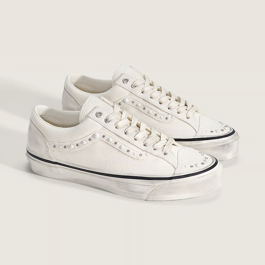 VANS Old Skool Men’s White Low Top Lace-Up Sneakers Rubber Outsole