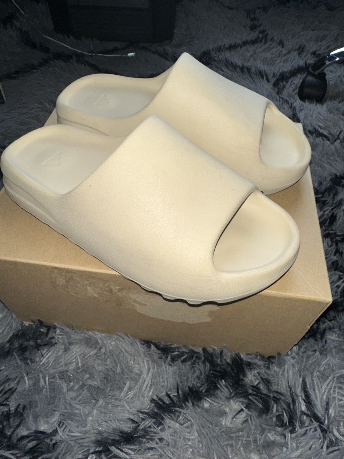 Yeezy Slide Bone Men’s Size 8