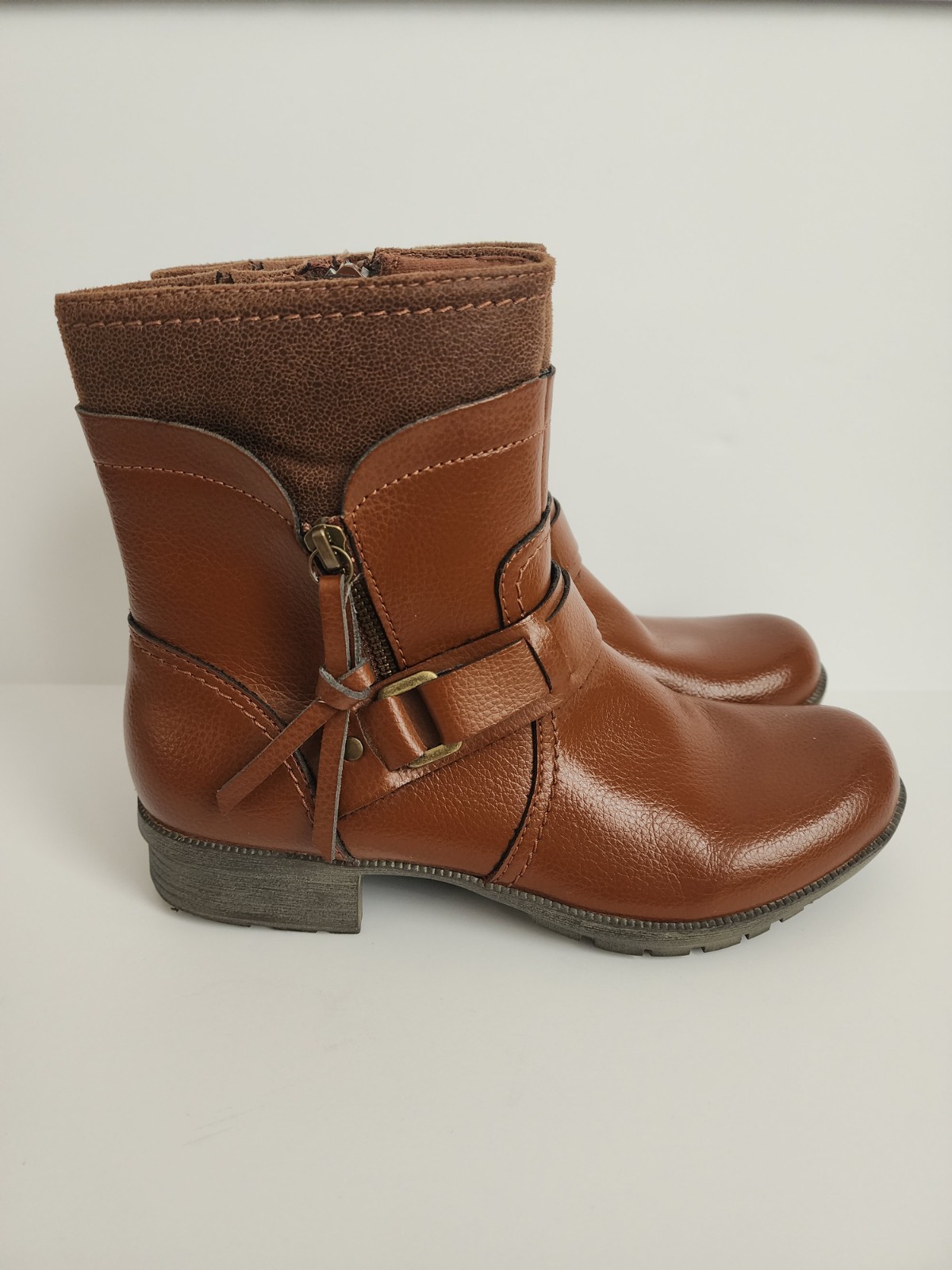 Clarks Riddle Avent Brown Leather Ankle Boots Womens Size 8