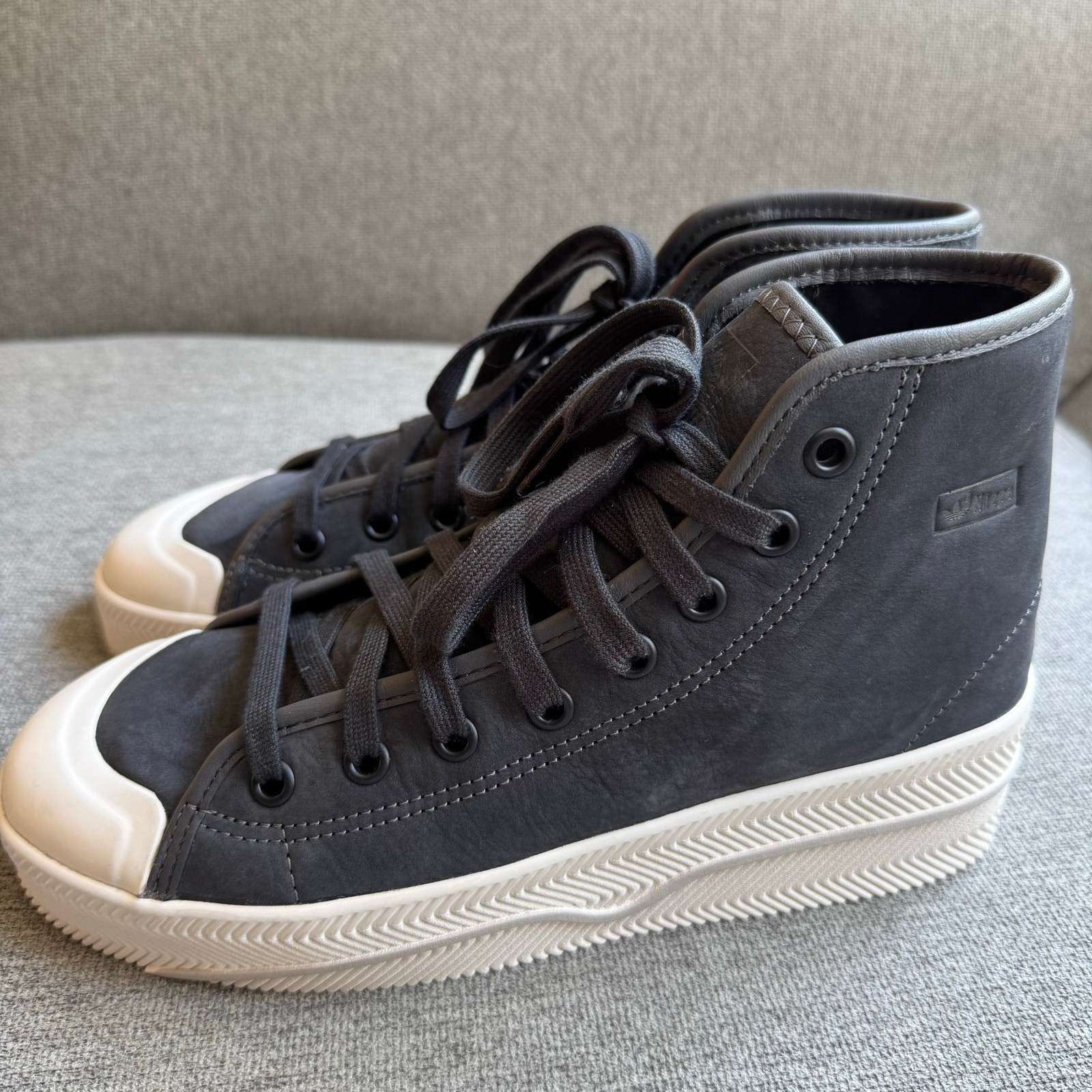 adidas Nizza 2 Leather Carbon Grey Sneakers Unisex Men’s Sz 7