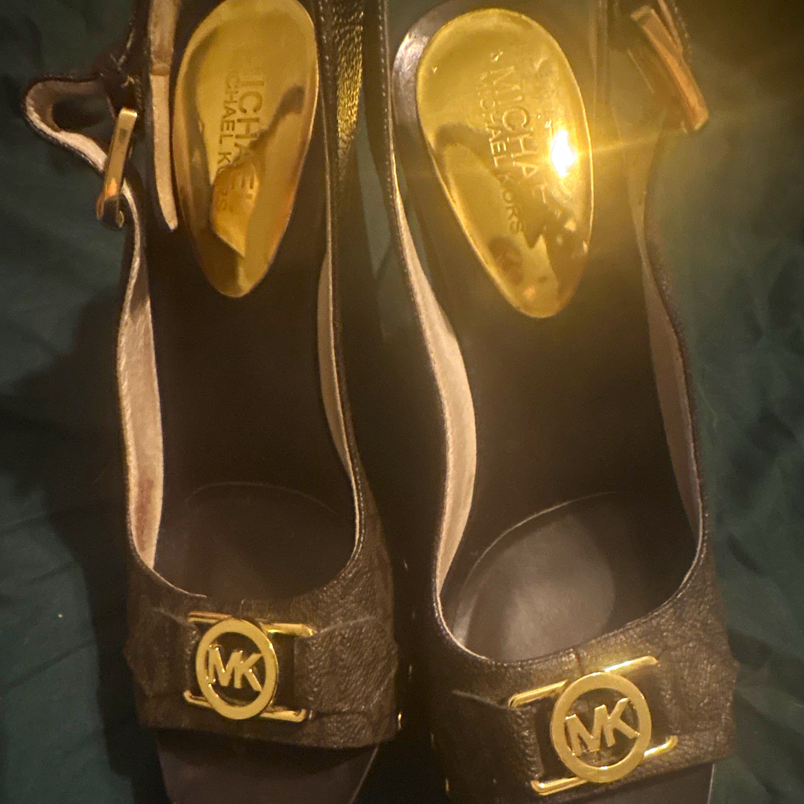 Michael Kors Brown Leather Wedge Heel Ankle Strap Open Toe Buckle Logo US 7.5