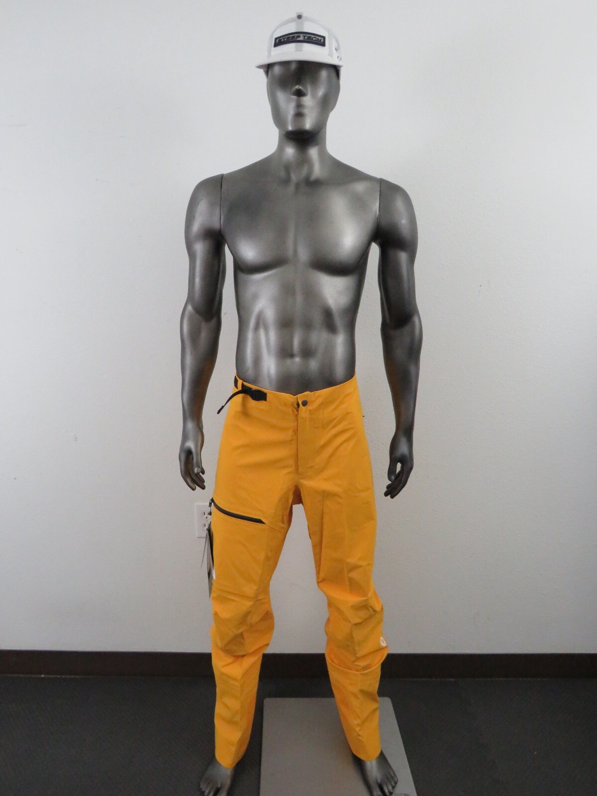 Mens The North Face Summit Chamlang Futurelight Ski Mountaineering 3L Pant Gold