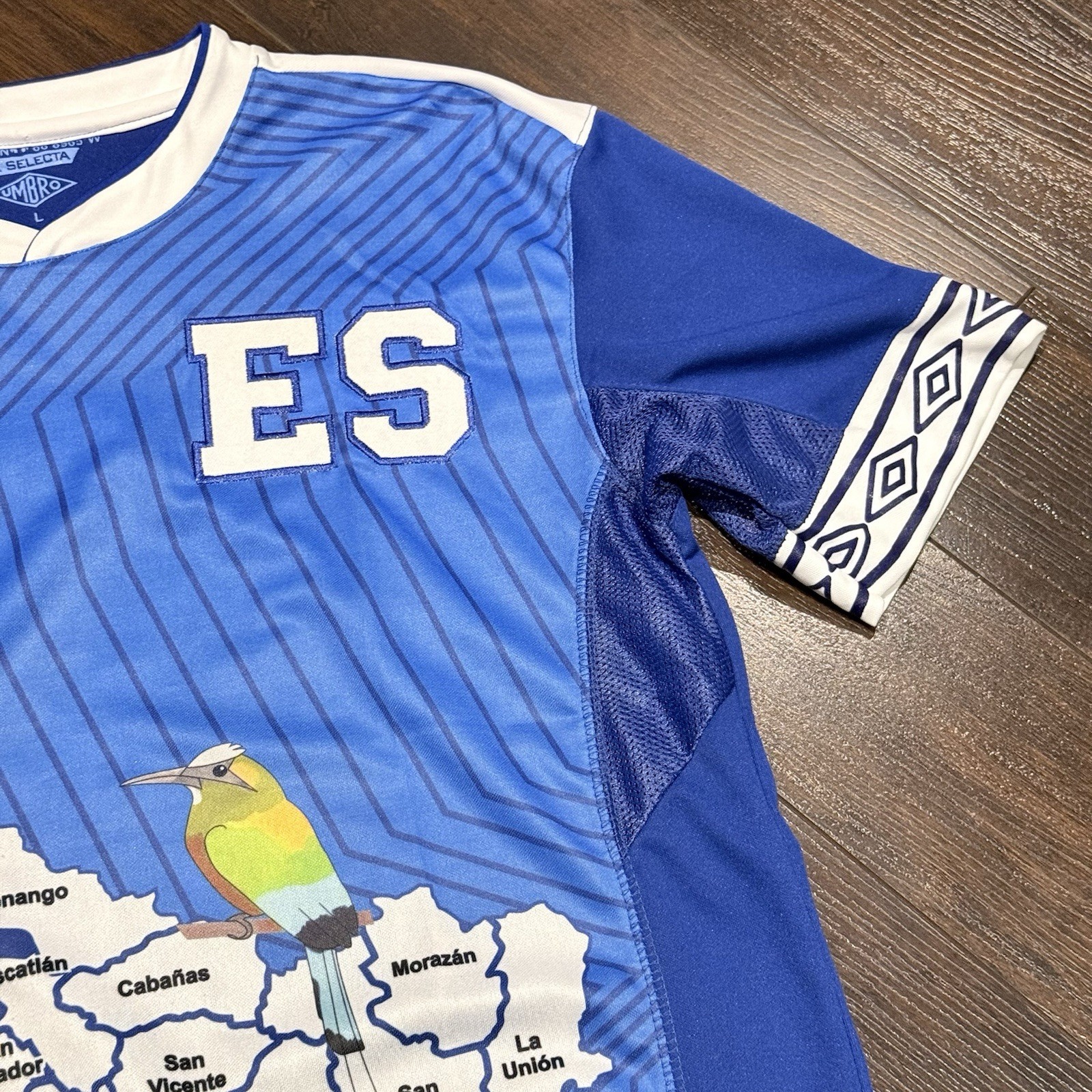 El Salvador National Team Football Jersey Men’s Size L Slim Fit Blue Fan Jersey