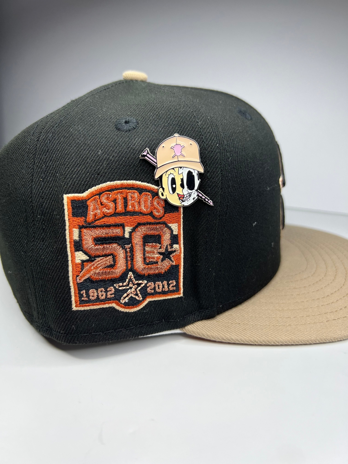 Screw Head Skull Hat Pin