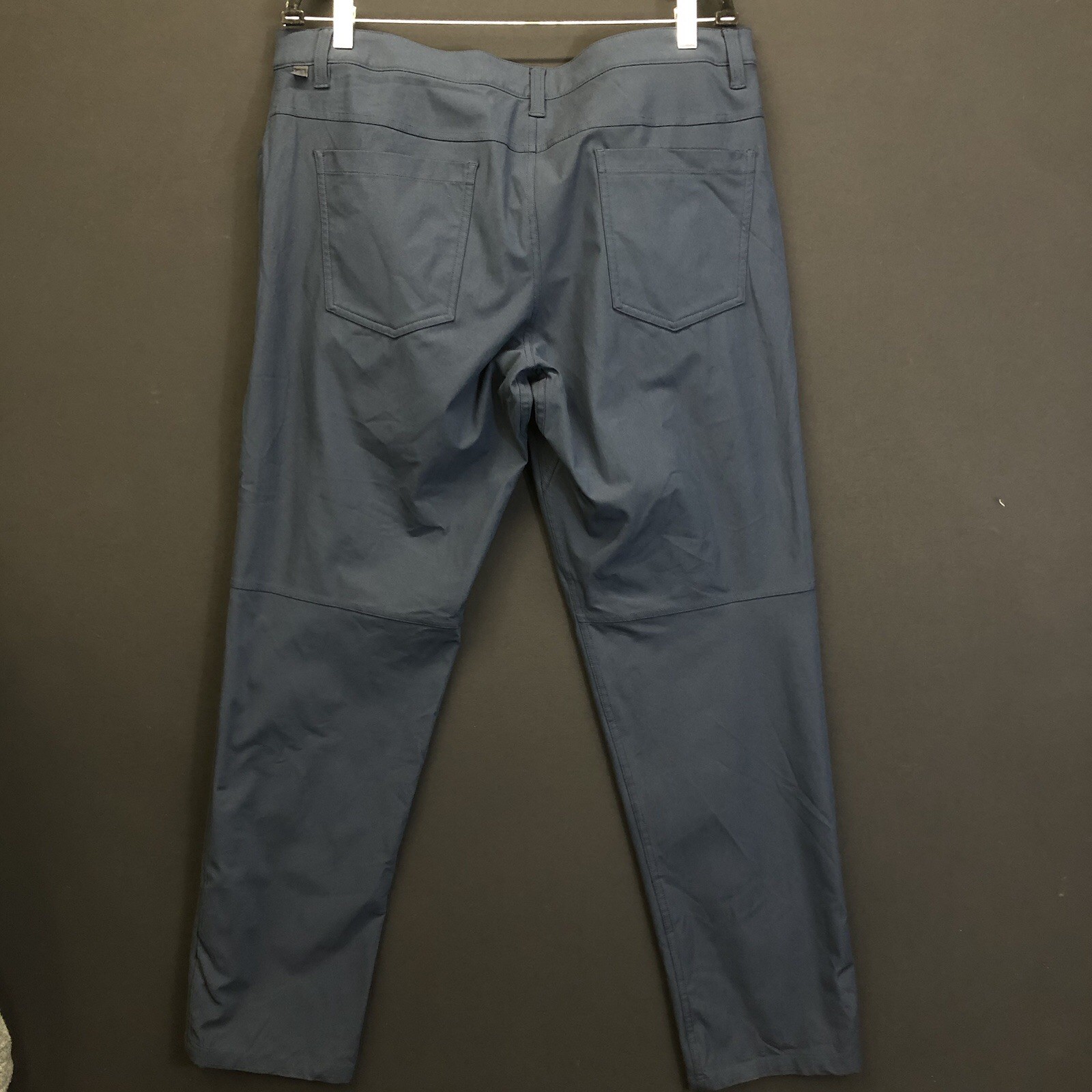 Lululemon ABC Classic Fit 5 Pocket Pants Men’s Size 36 Navy Flat Front