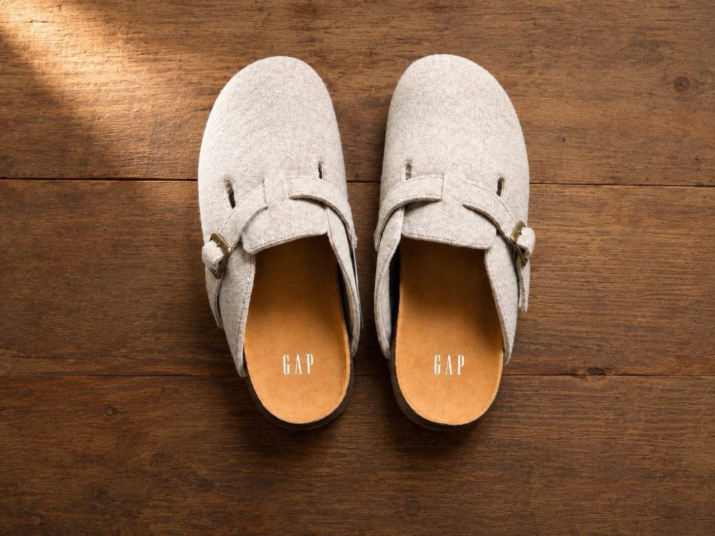 GAP Felt Upper Faux Suede Buckle Clogs Slides Heather Grey Women’s Size 10