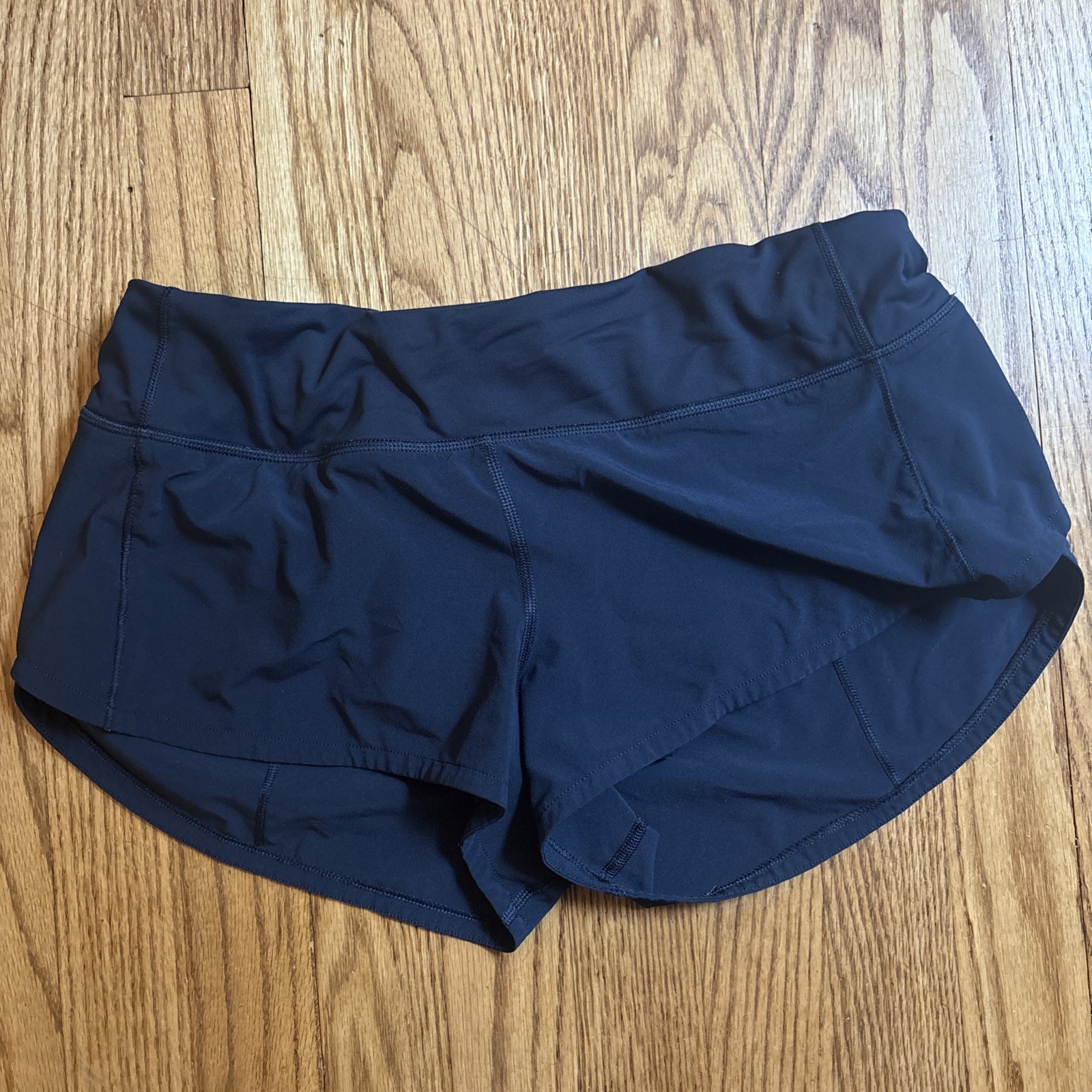 Lululemon Women’s Speed Up Lined Shorts 2.5″ inseam, Low Rise, True Navy Size 6