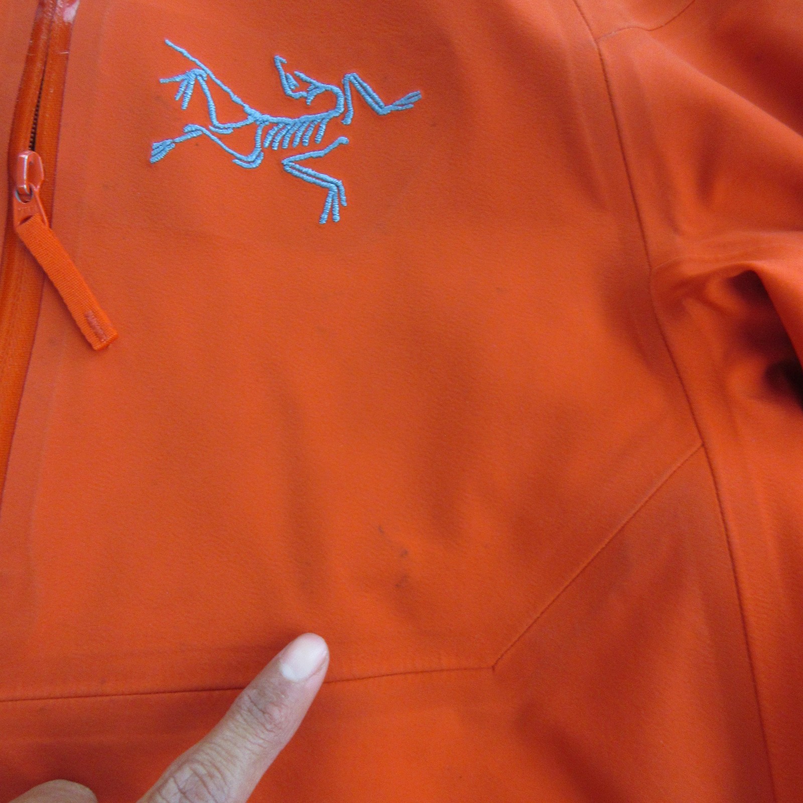 Arc’teryx Jacket Mens Medium Orange Hooded Full Zip Softshell Ski Outdoor