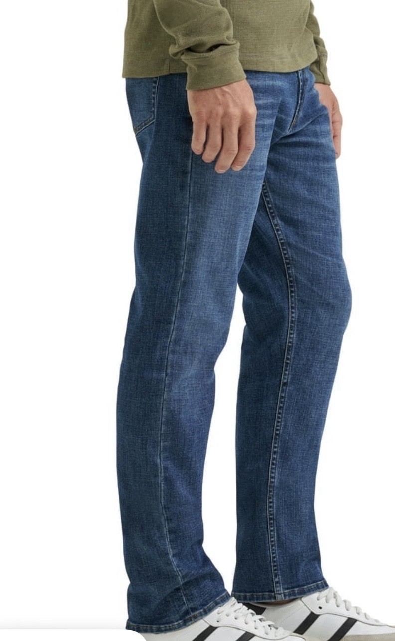Wrangler Men’s Flex Taper Fit Denim Jeans with Performance Waistband 30×32