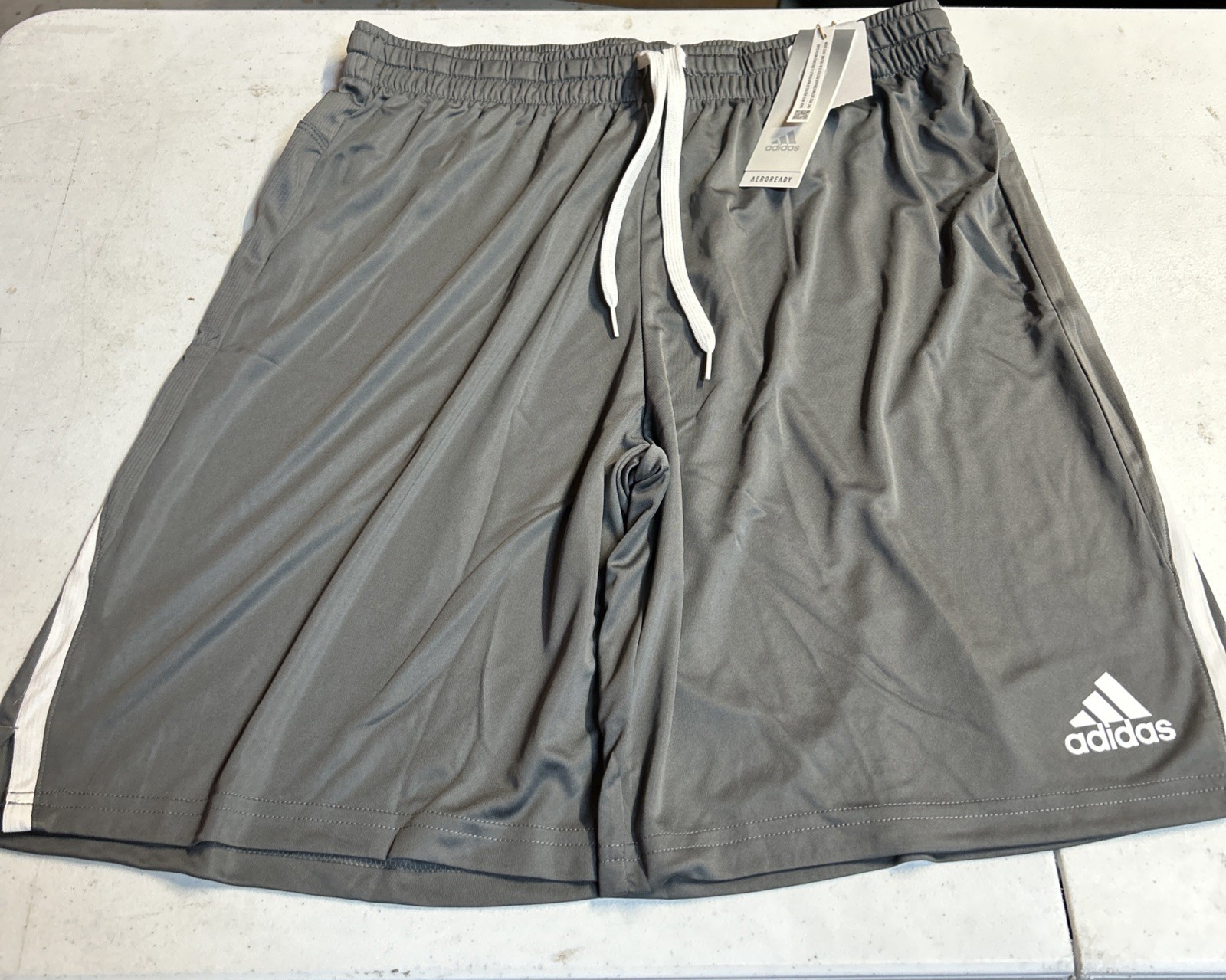Adidas TI Knit Short Grey/White HS7685 Men’s Size Large NWT