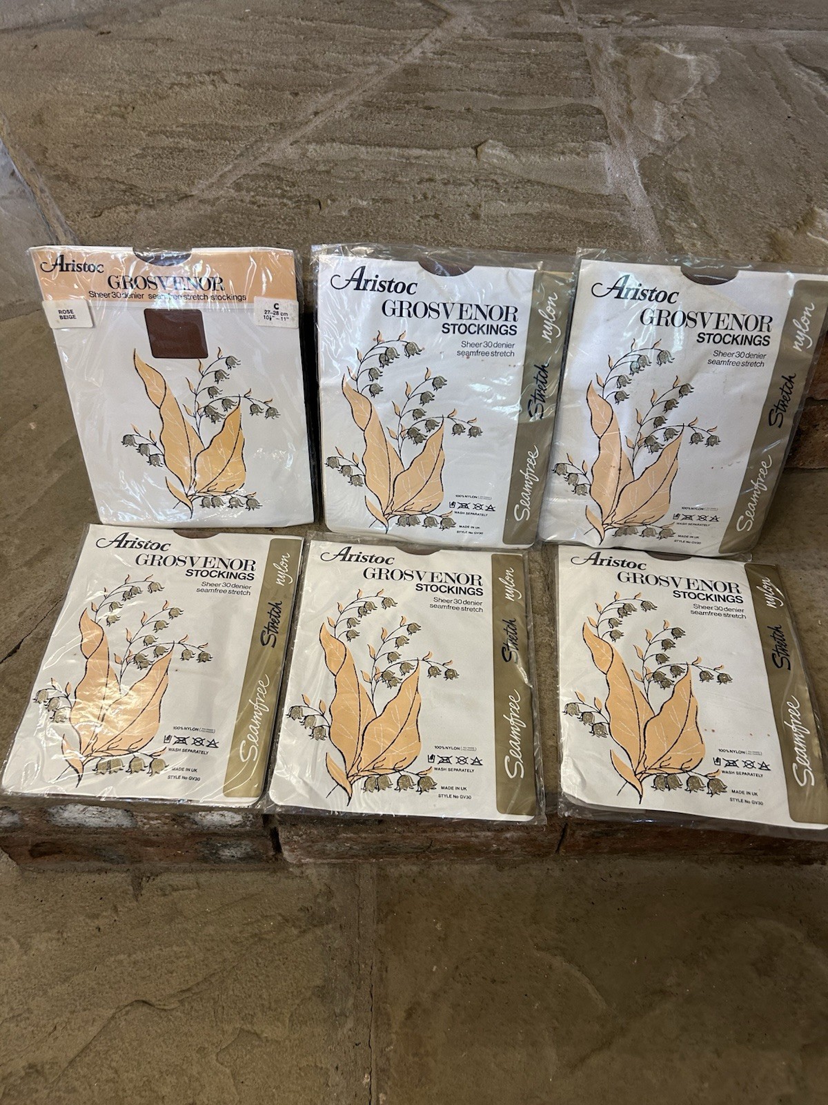 aristoc grosvenor stockings 30 Denier 10 1/2” – 11” Size C blue Haze Rose Beige