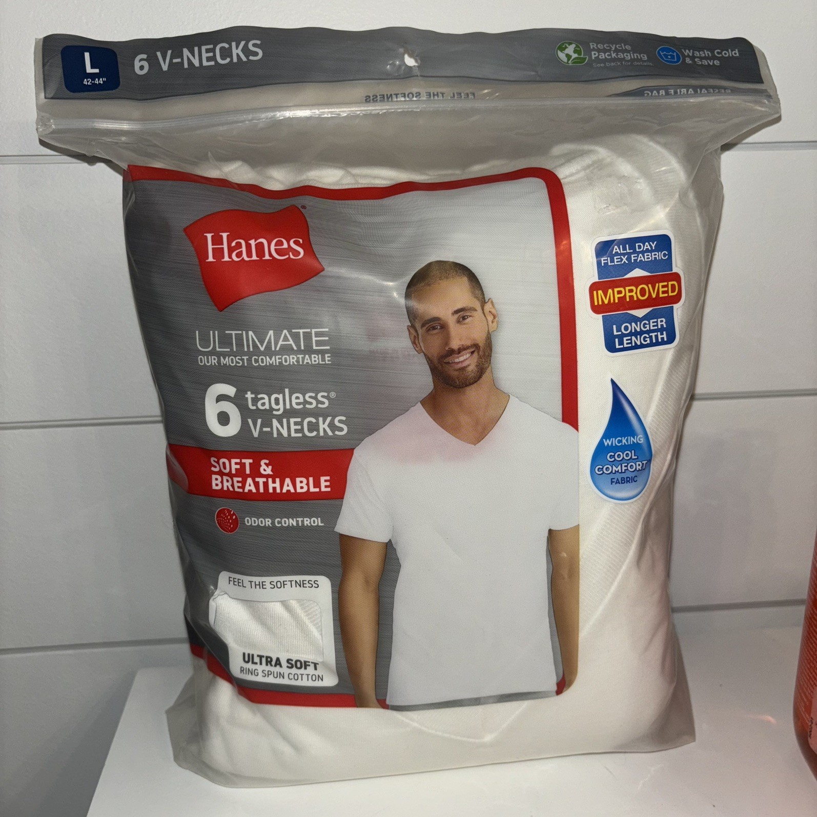 Hanes Men’s V-Neck T-Shirt, Size L – White (6 Piece) 7880W6 42”-44” Chest NEW