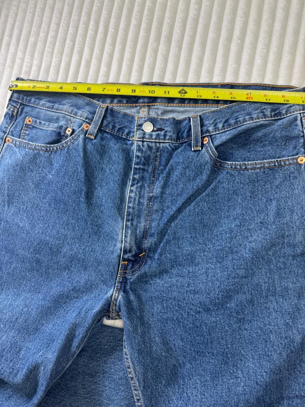 Levis 505 Jeans Mens 40×30 Blue Regular Straight Medium Wash Zip Fly