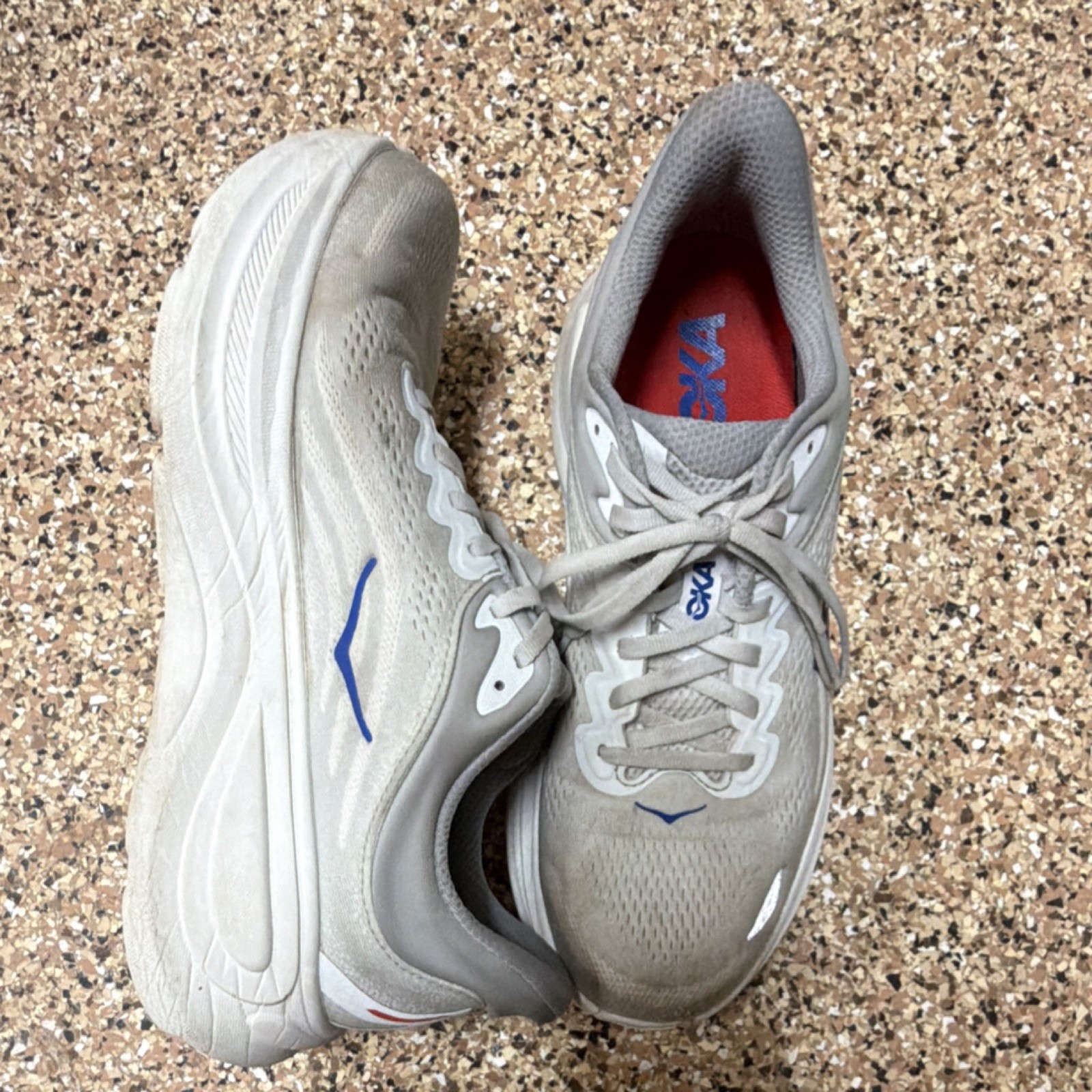 HOKA ONE ONE Bondi 9 Men’s Low Top Mesh Running Sneakers Gray/White 1162011