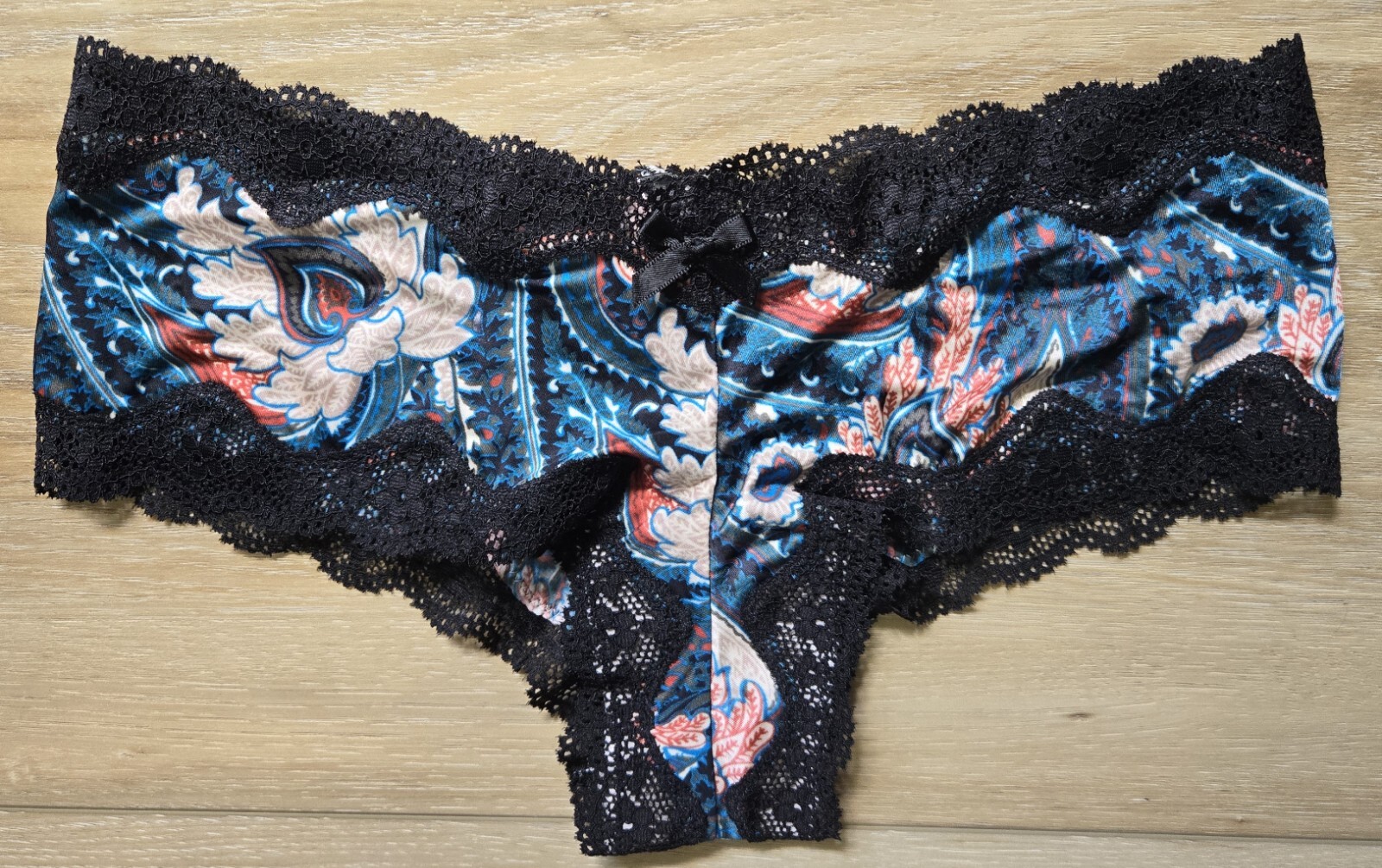 NWT Victoria’s Secret Very Sexy Silky Smooth Satin Lace Cheeky Bow Panties S