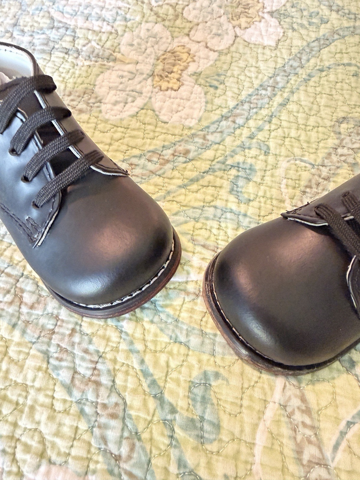 Josmo Walker Black Leather Size 3.5 GUC