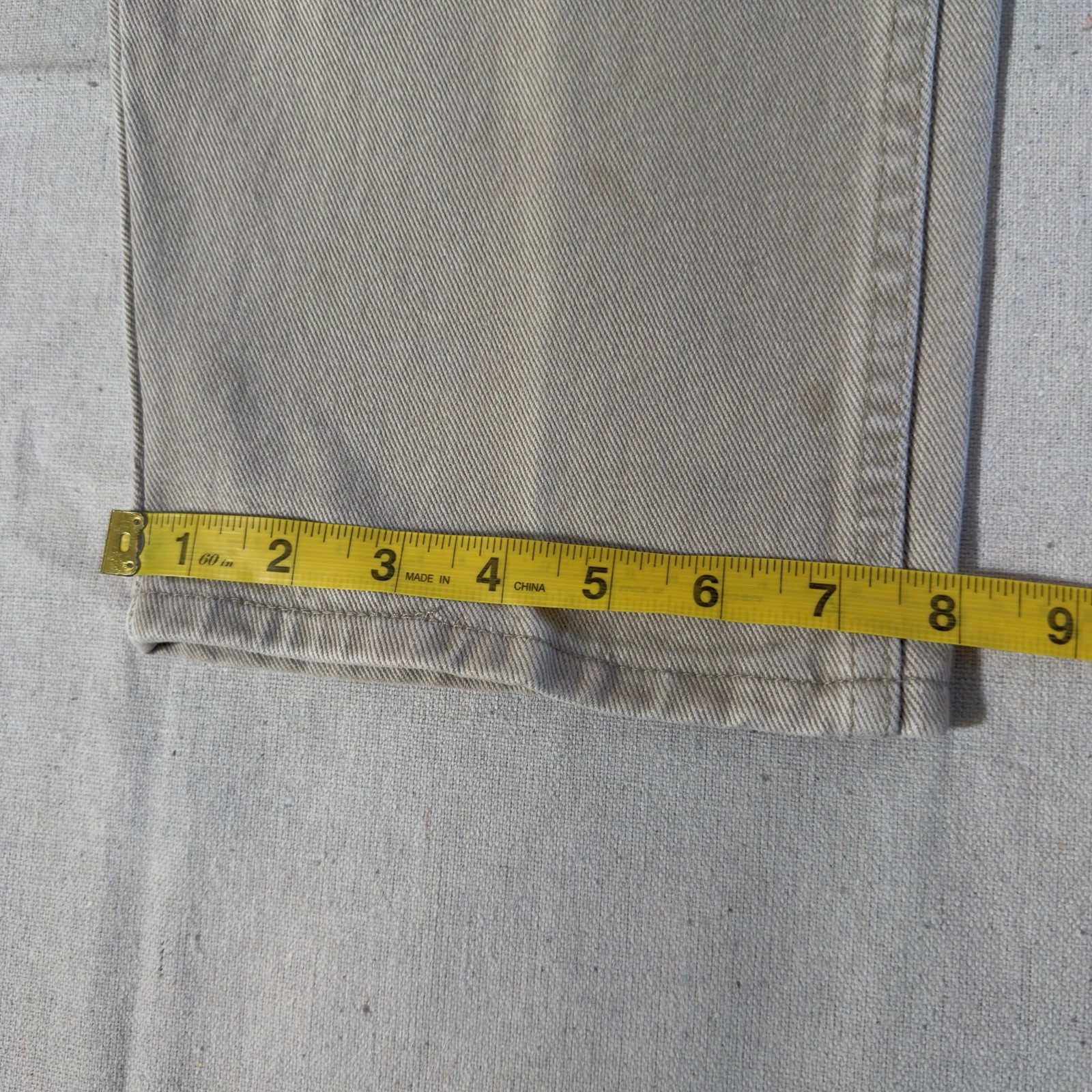 Wrangler Authentic Jeans Men’s Regular Fit Straight Leg Beige Denim Light Wash