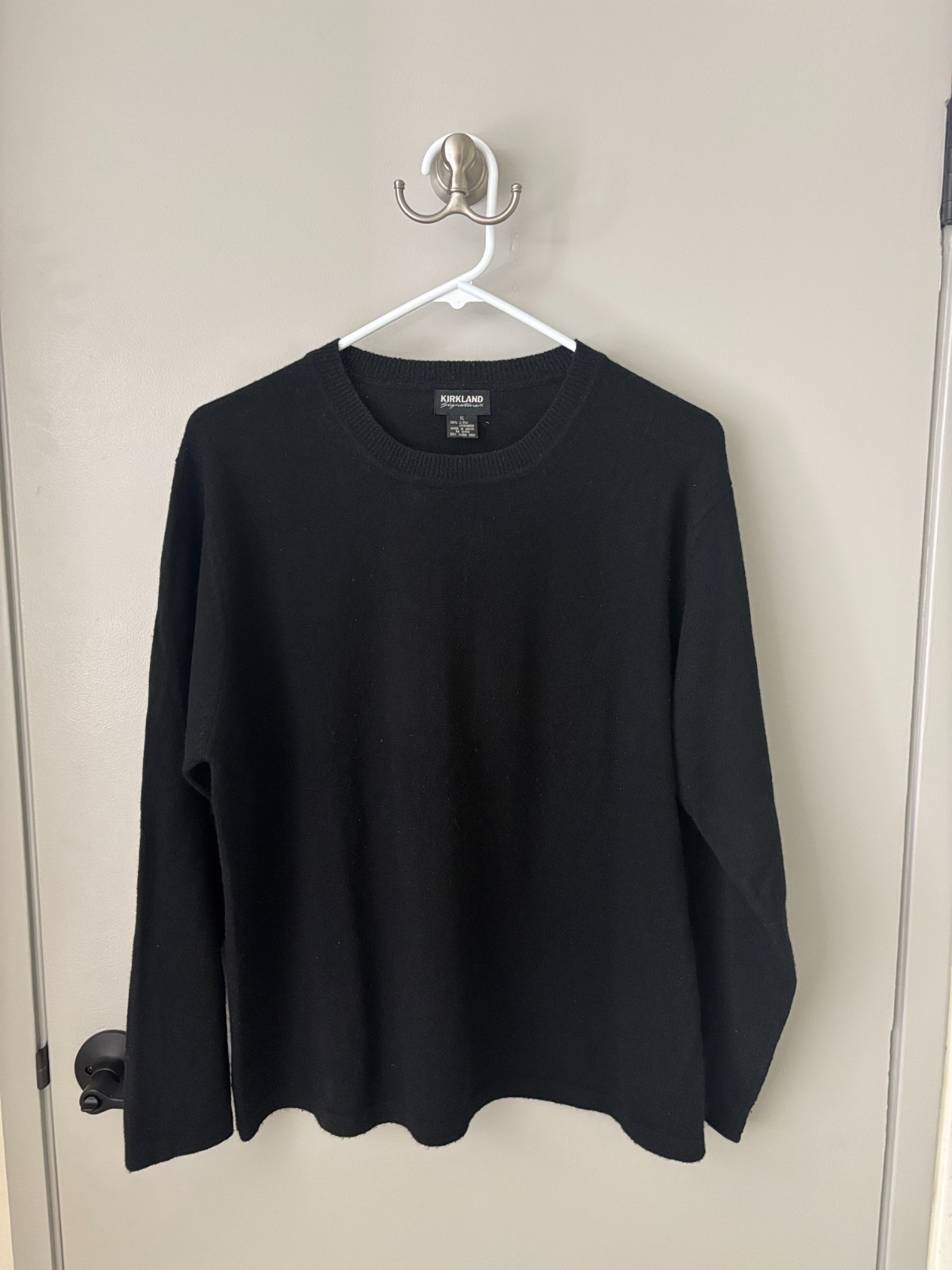 Kirkland Signature Cashmere Black Crewneck Sweater