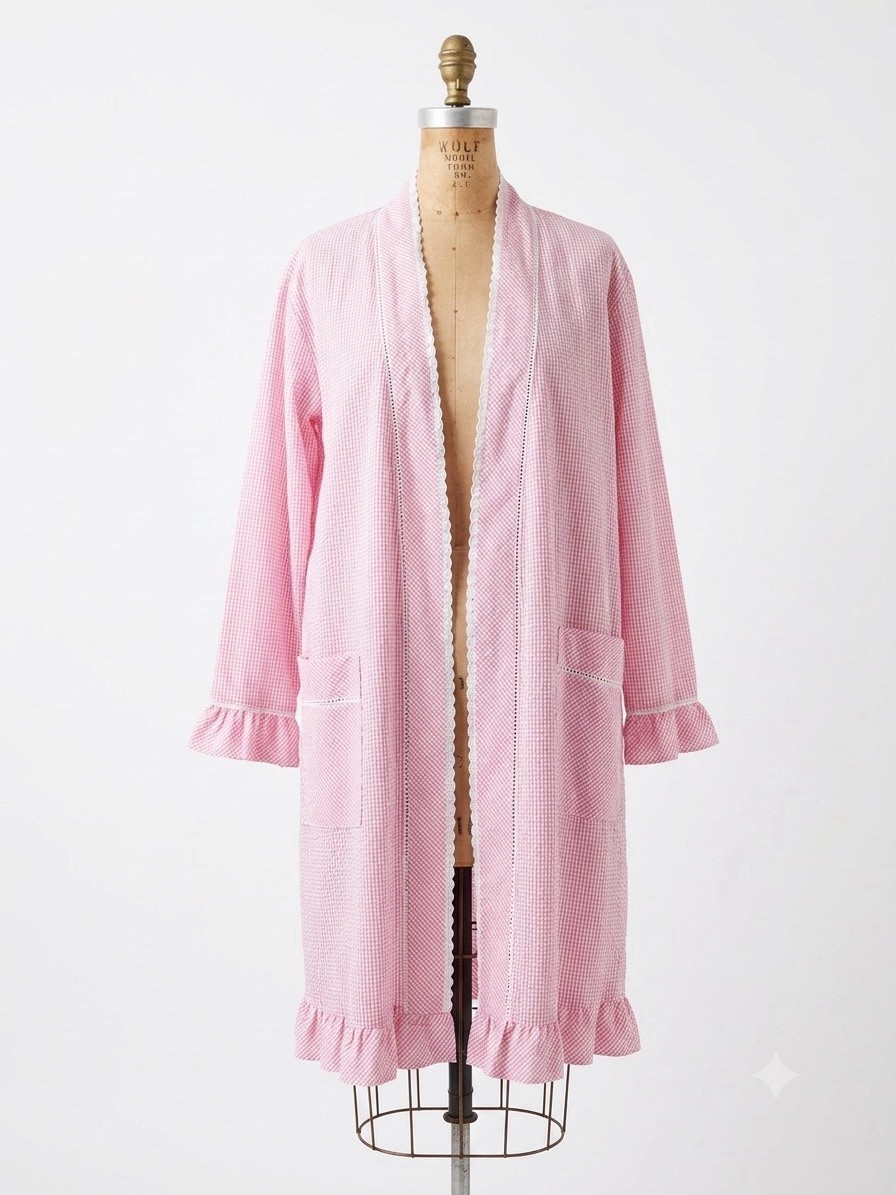 Eileen West Seersucker Belted Robe Pink Sz S/M 2010s Loungewear Trad Wife