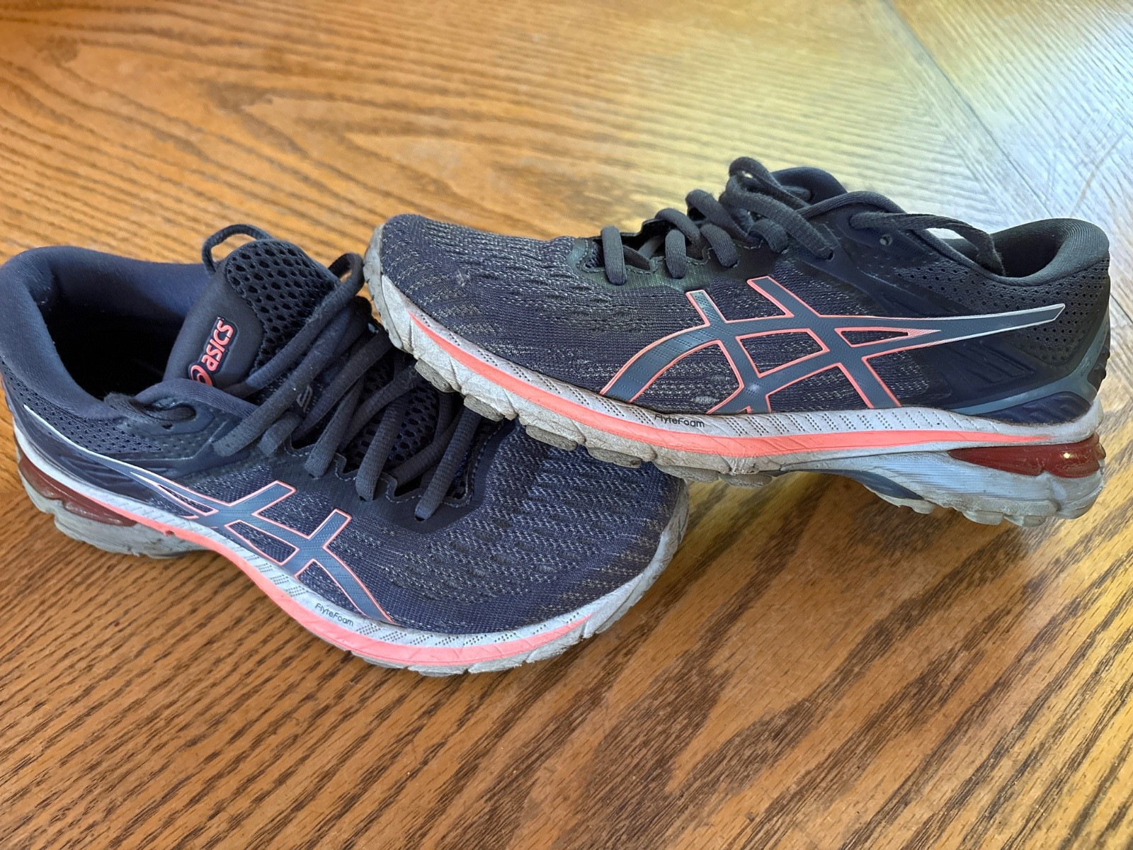 Woman’s ASICS Gel GT 2000 9 Sneakers Running Shoes US Size 6.5 (navy/pink)