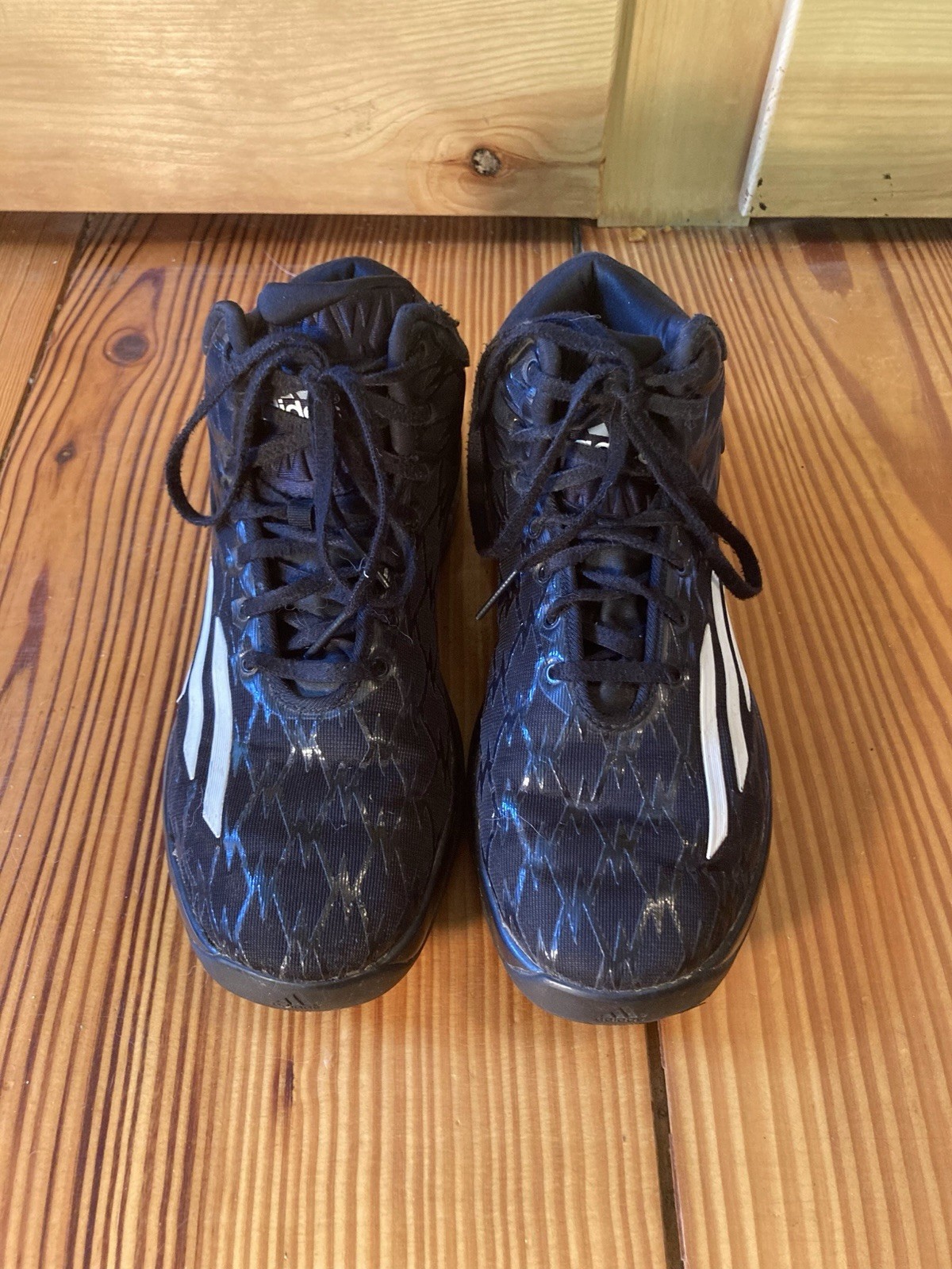 Adidas Crazylight Boost Men’s 9 Basketball Shoes