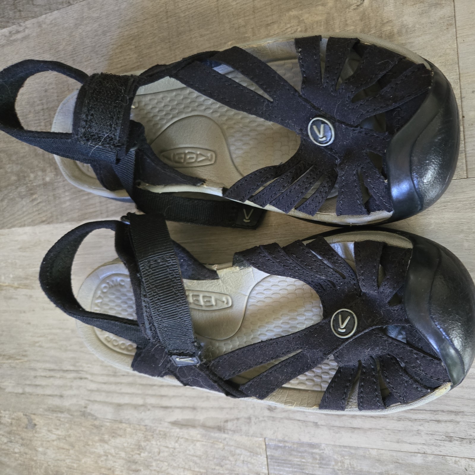 KEEN Adventure Rose Black Athletic Strappy Closed Toe Sandals Womens Size 7