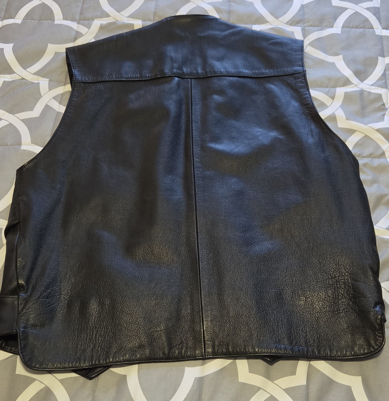 Chamra brand, large black mens leather motorcycle vest