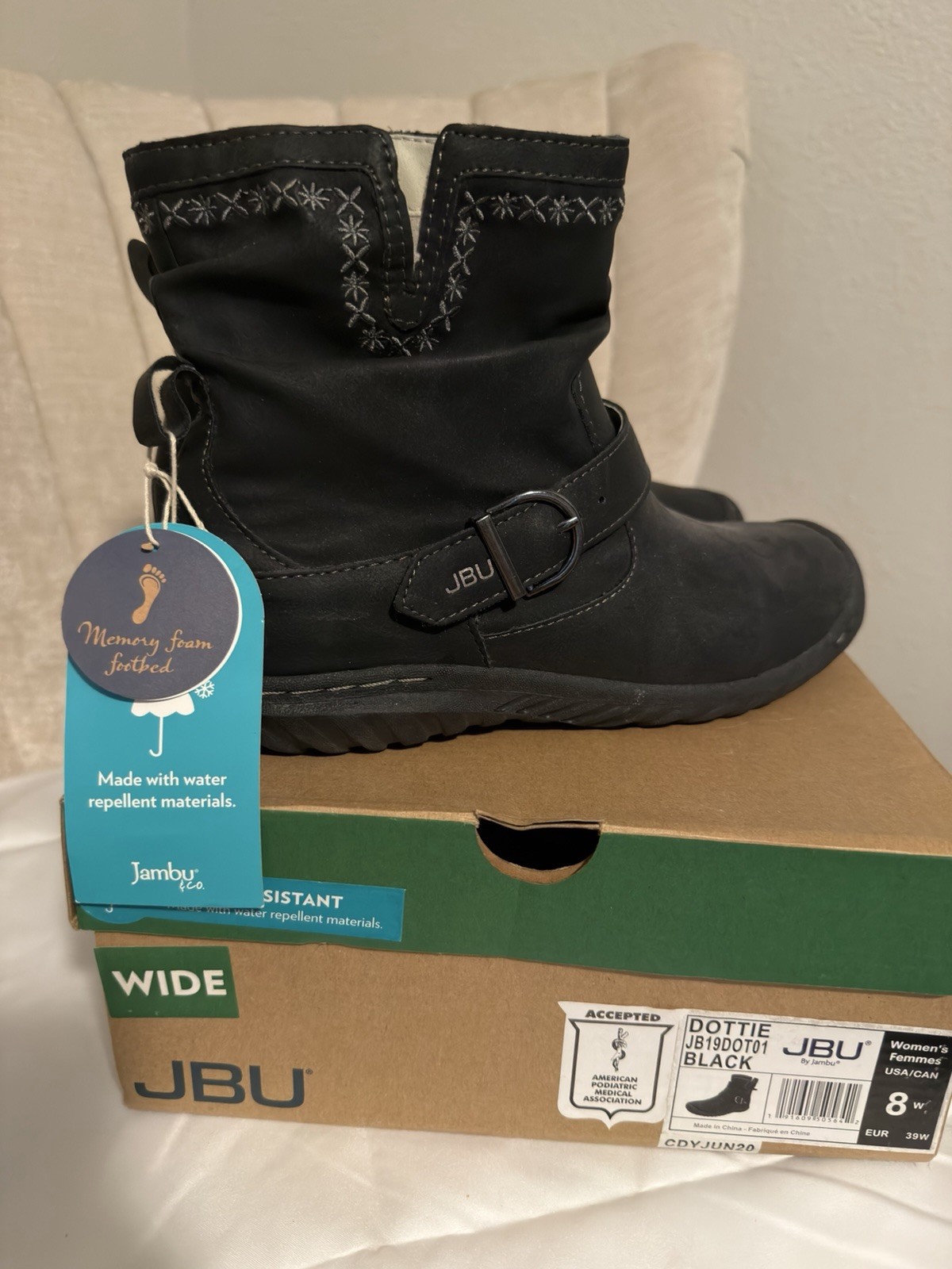 JBU Dottie Women’s Black Ankle Bootie US 8W Wide Water Resistant Memory Foam
