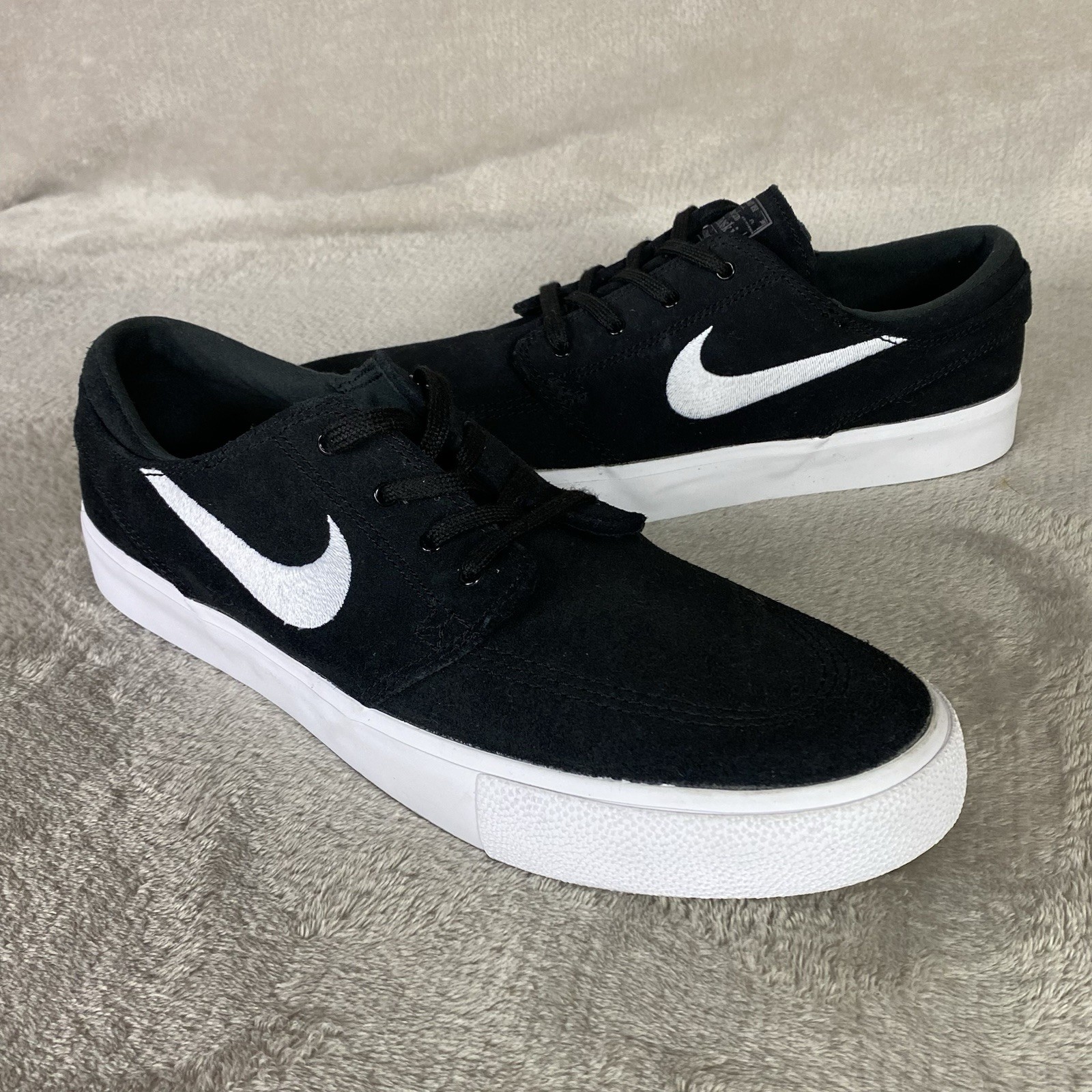 Nike SB Zoom Stefan Janoski Mens Sneakers Shoes Size 9 Black Suede Canvas NEW