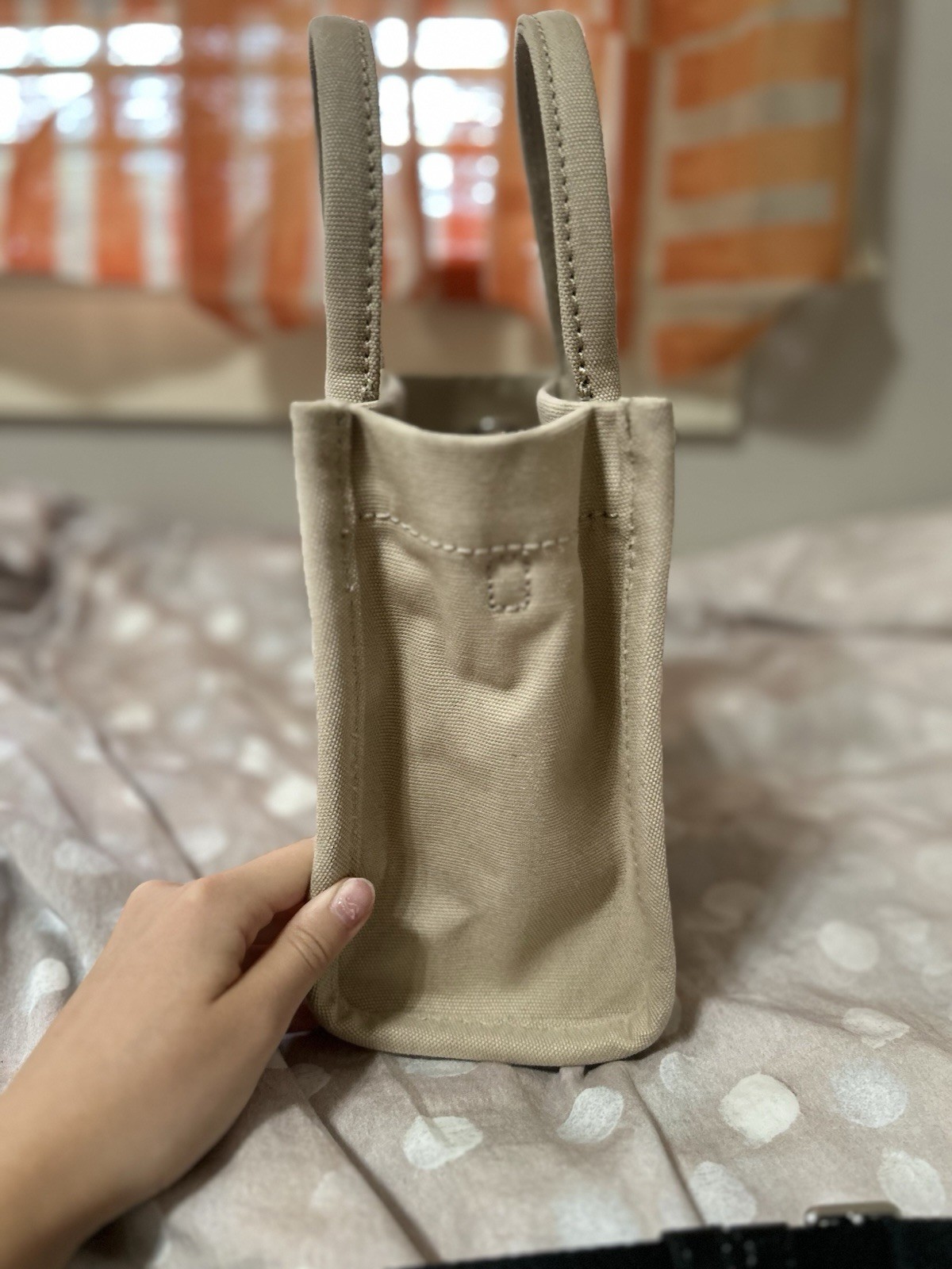 Marc Jacobs Beige Mini Tote Bag Zip Closure w/ 2 Detachable Straps Inner Pockets