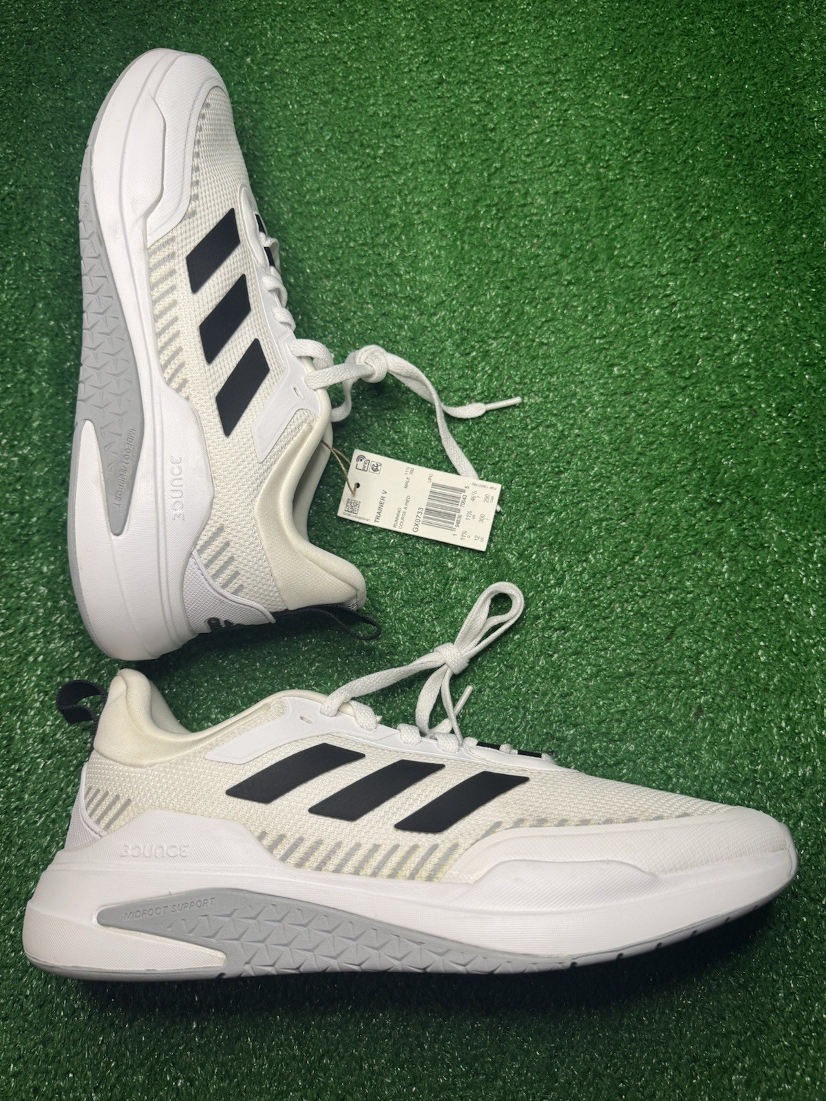 Adidas Trainer V Men’s Size 12 Cloud White/Core Black/Halo Silver Running Shoes