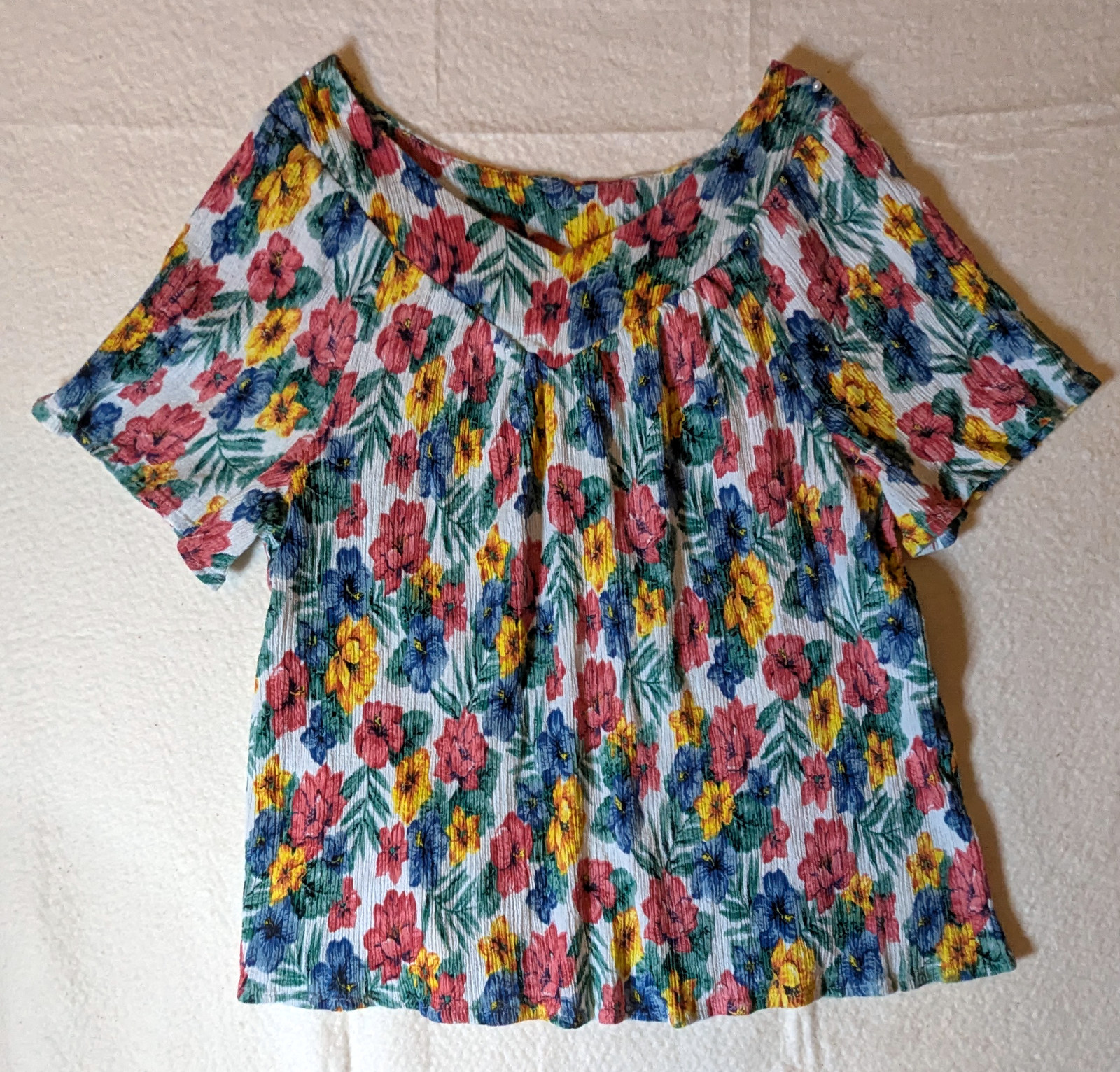 Sara Morgan size L rayon crepe boho flowered blouse, white/red/green/blue