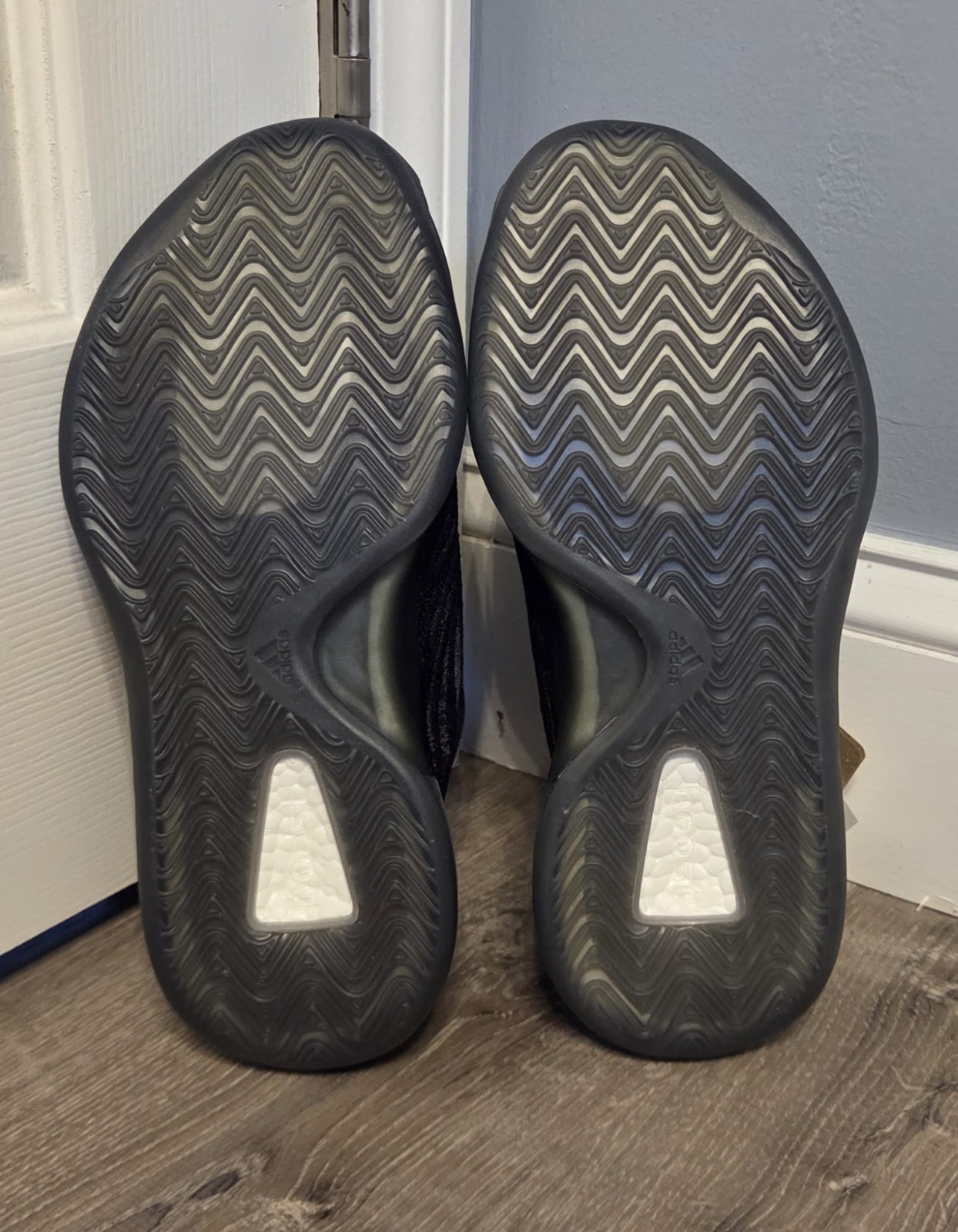 BRAND NEW adidas Yeezy Quantum Men’s Sneaker Size 7.5