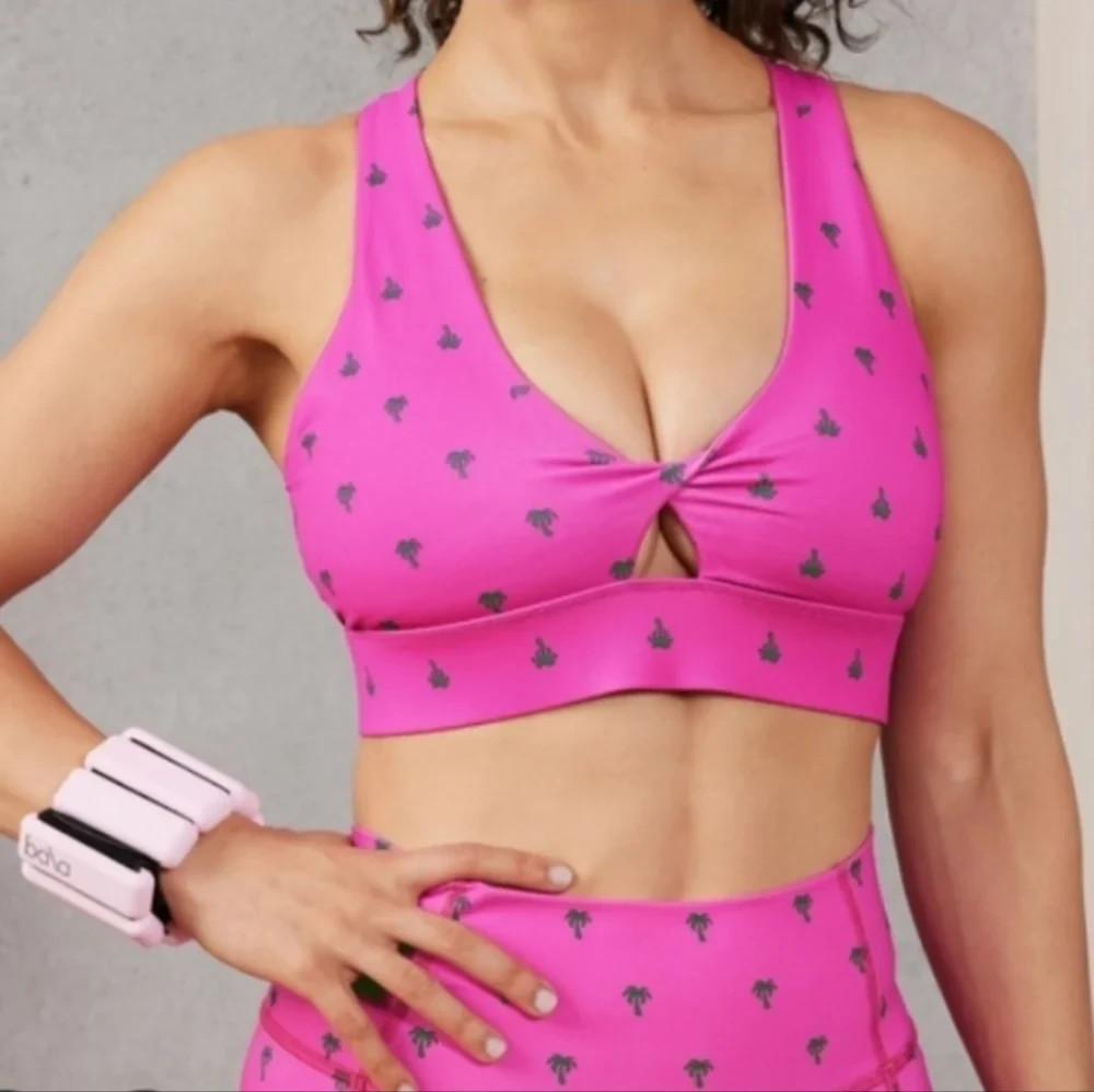 NEW Fabletics Women’s Oasis Pure Luxe High-Waisted Capri Barbie Pink Escape