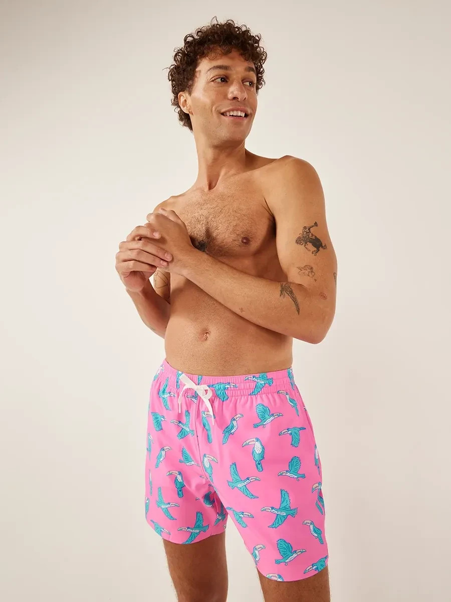 Chubbies Mens Classic Swim Trunks 5.5″ Pink Toucan Do It Mesh Lining S/M/L/XL/2X