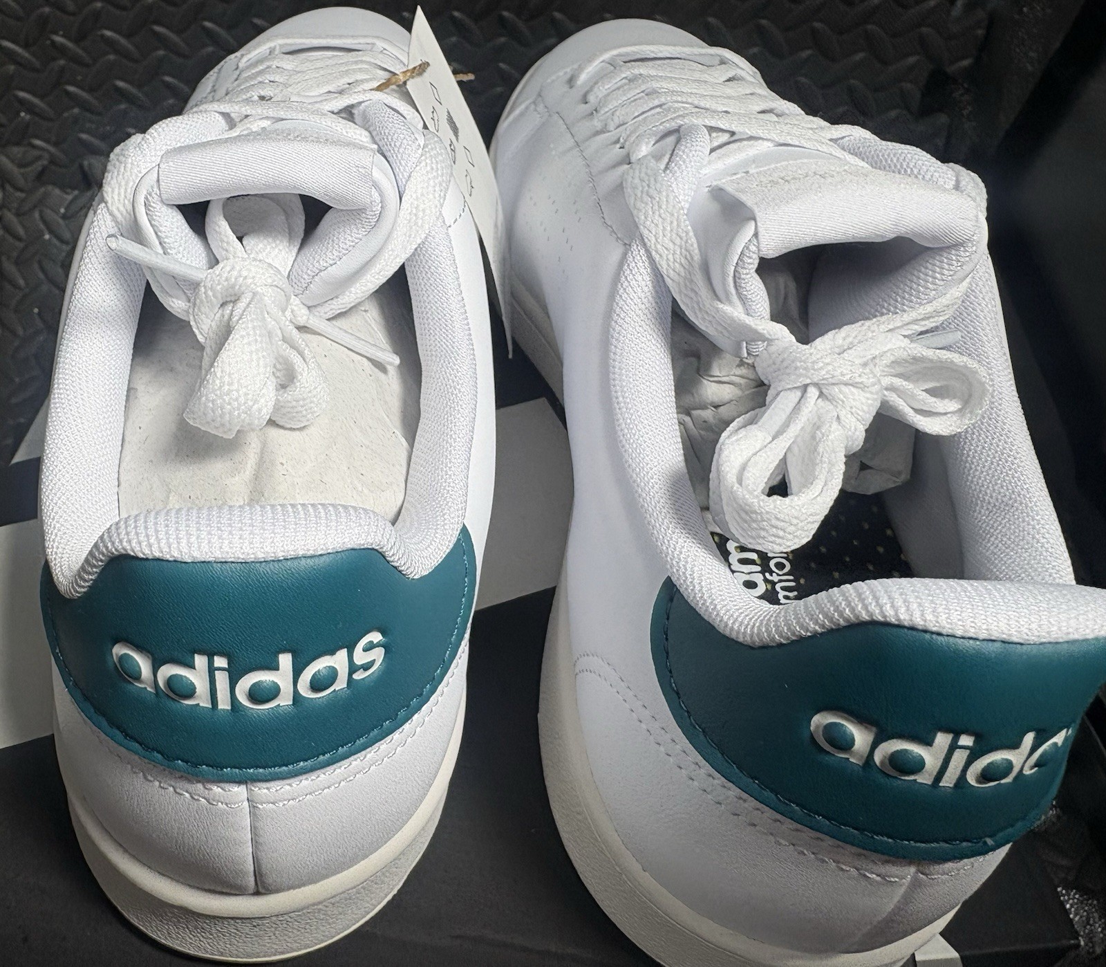 Adidas ADVANTAGE Mens Size 9 NEW w Box/tag FREESHIP GW5537