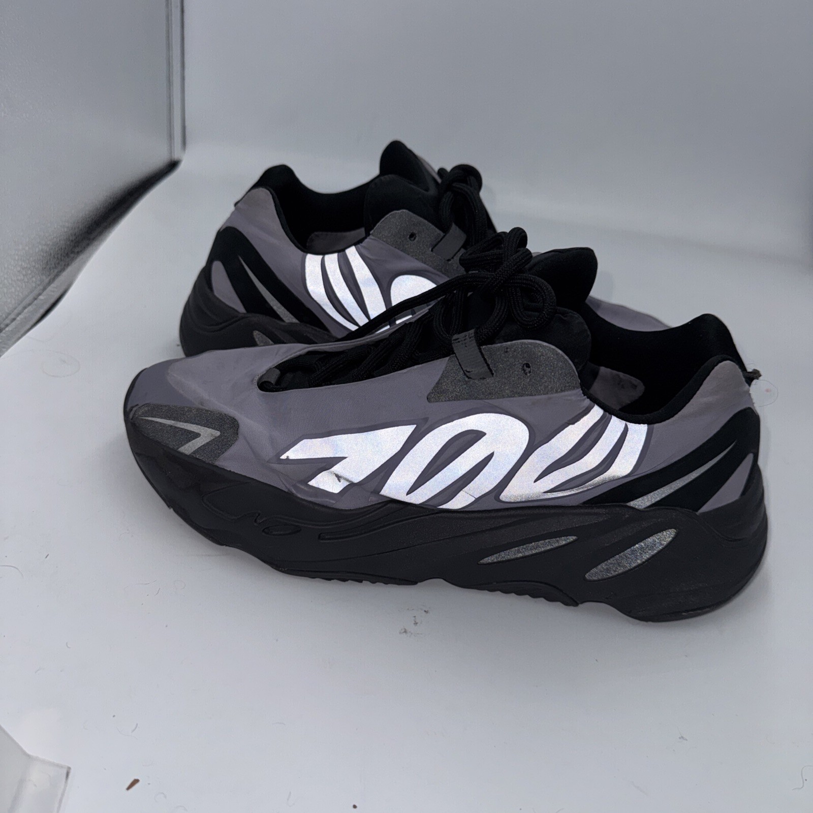 Adidas Yeezy 700 Mnvn Geode Men’s Size 10.5 Used Lining Torn