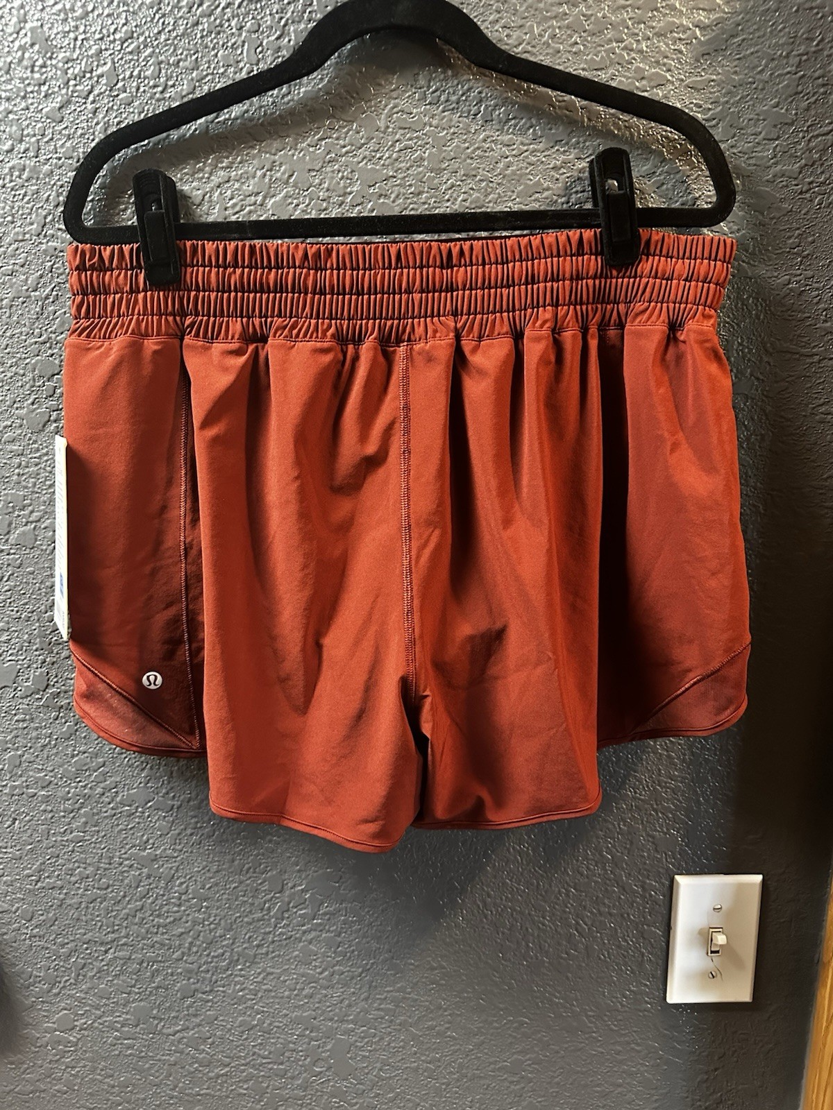 Lululemon Hotty Hot HR 4″ Lined Running Short Orange Quick Dry Pockets 14