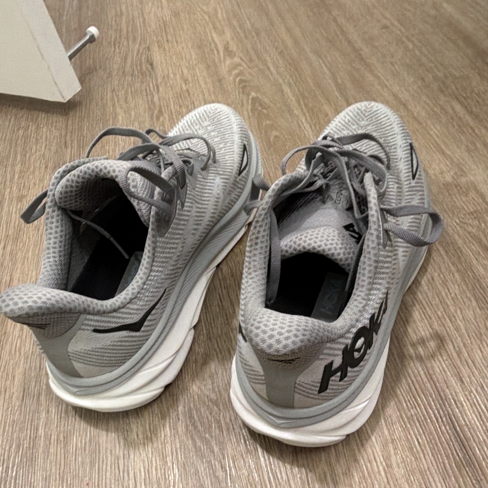 HOKA ONE ONE Clifton 9 Size 10 Wide Men’s Gray