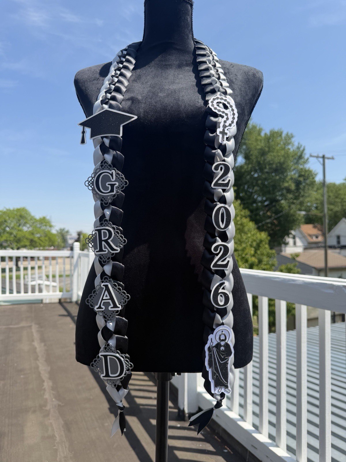 Black & White Braided Ribbon Graduation Lei 2026