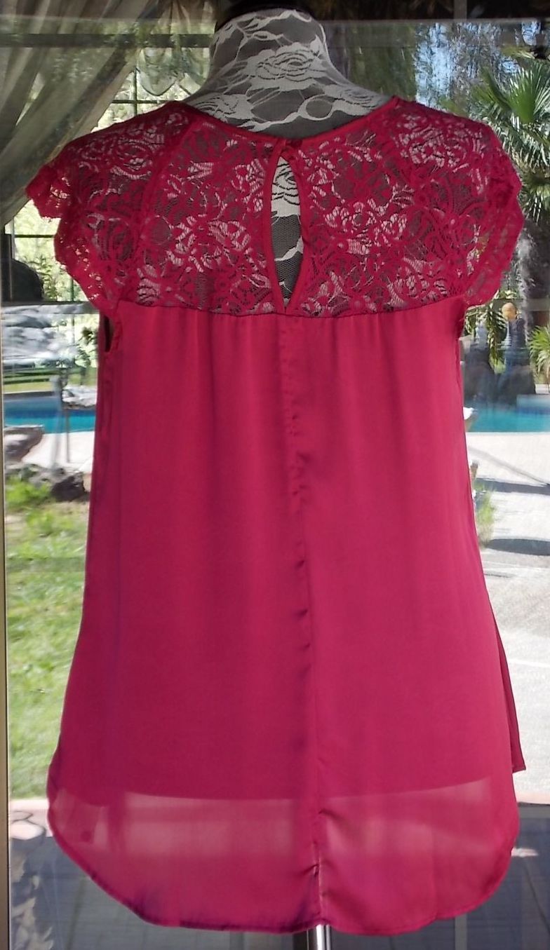 New Short Lace Sleeve Gather Neckline Satiny Hi Low Blouse Sz. XL