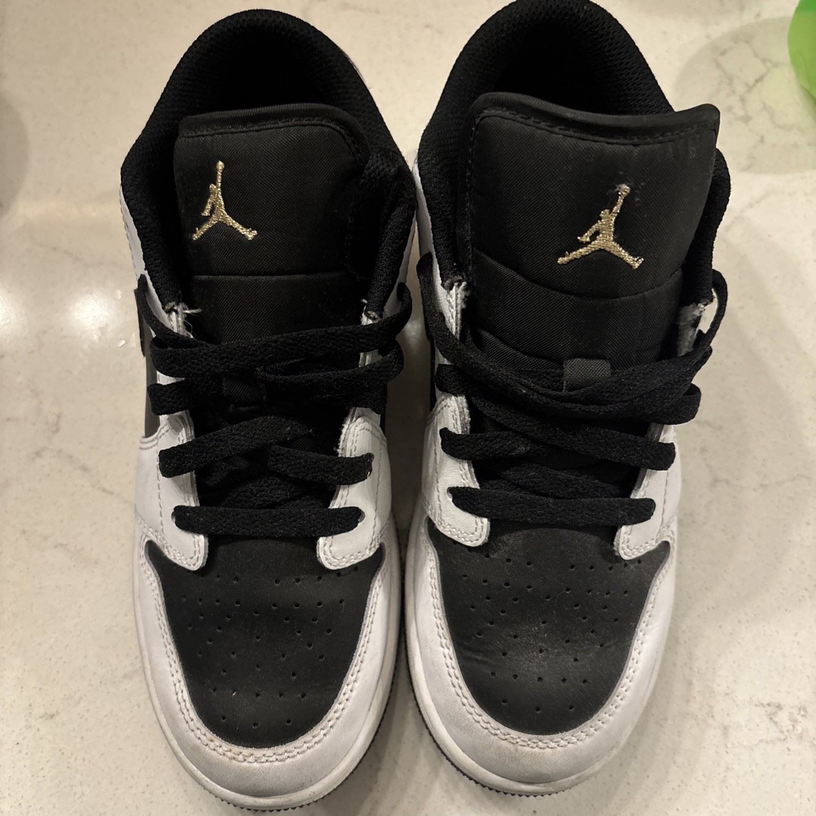 Nike Jordan 1 Low Alt Youth Boys Sneaker Gold /Black/White Size 4.5Y