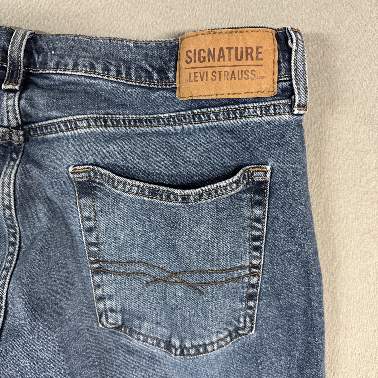 Signature Levis Jeans Mens 36×30 (Fits 36×27) Blue Athletic Distressed Denim
