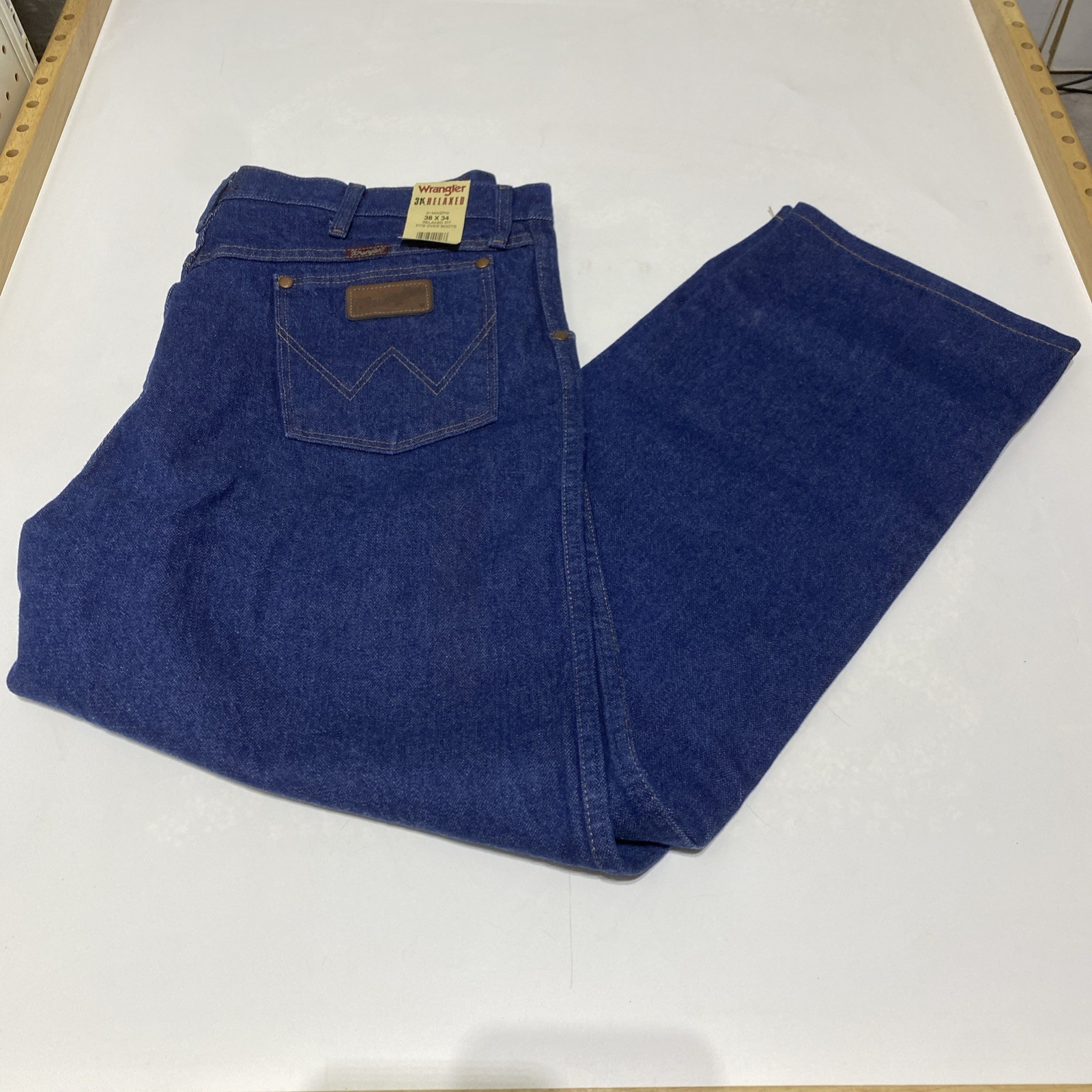 Wrangler Men’s 31MWZ Relaxed Fit Jeans Size: 38 x 30 (inseam Hemmed To 30”)