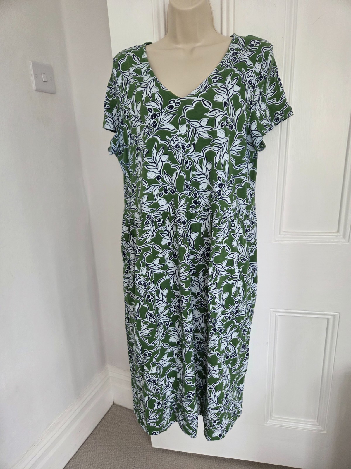 Seasalt Brush drawing dress – green multi organic cotton jersey UK 14
