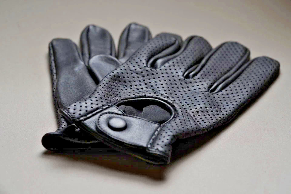 MEN’S GENUINE TOP QUALITY LEATHER DRIVING GLOVES SWIFT WEARS