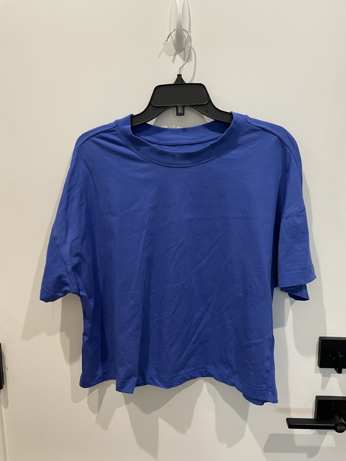 Maeve royal blue cropped tee – Size Small – Retail $58 – Anthrolpologie